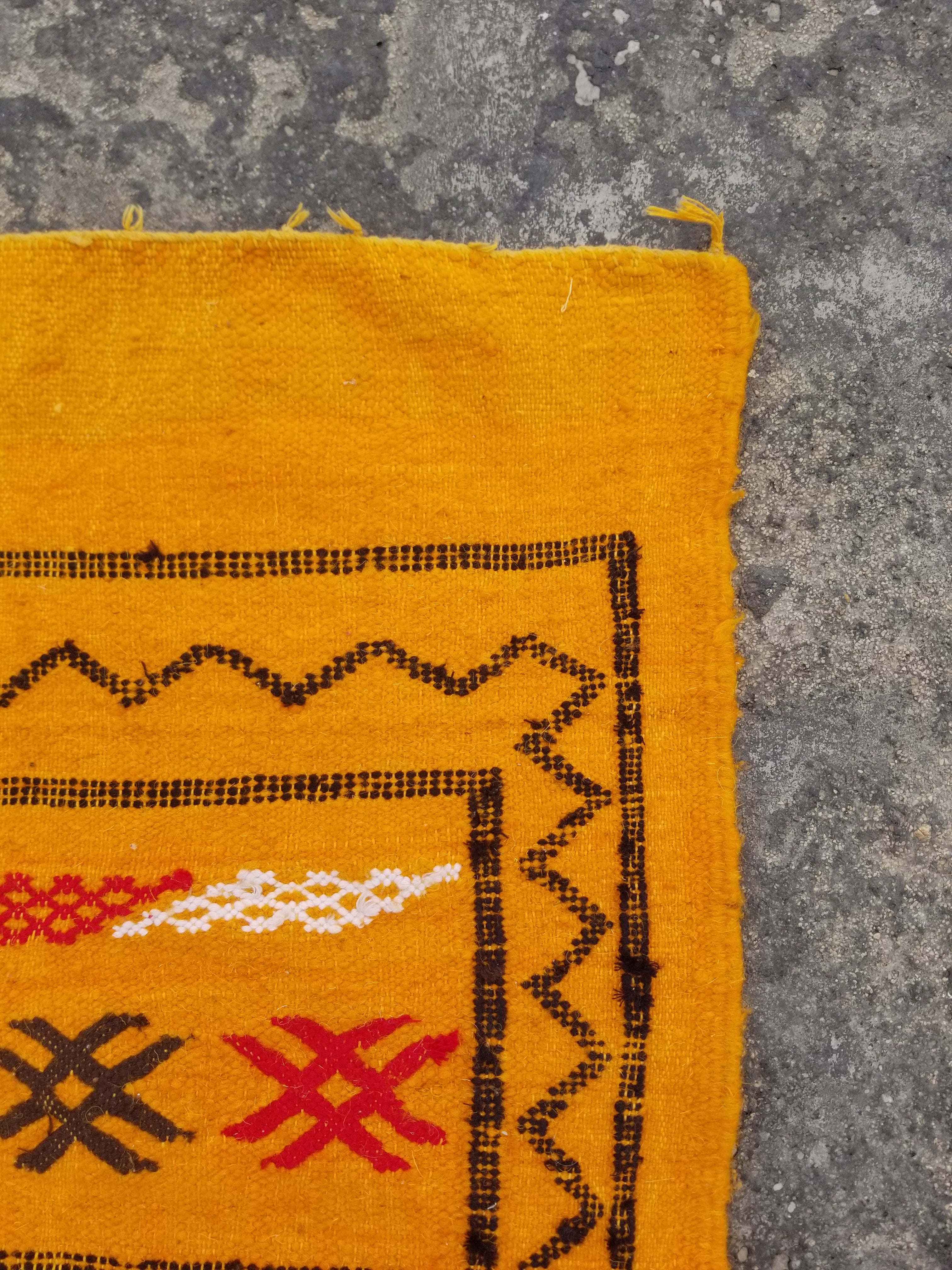 Vintage Traditional Handmade Moroccan Berber Wool Multicolor Kilim 135x97cm