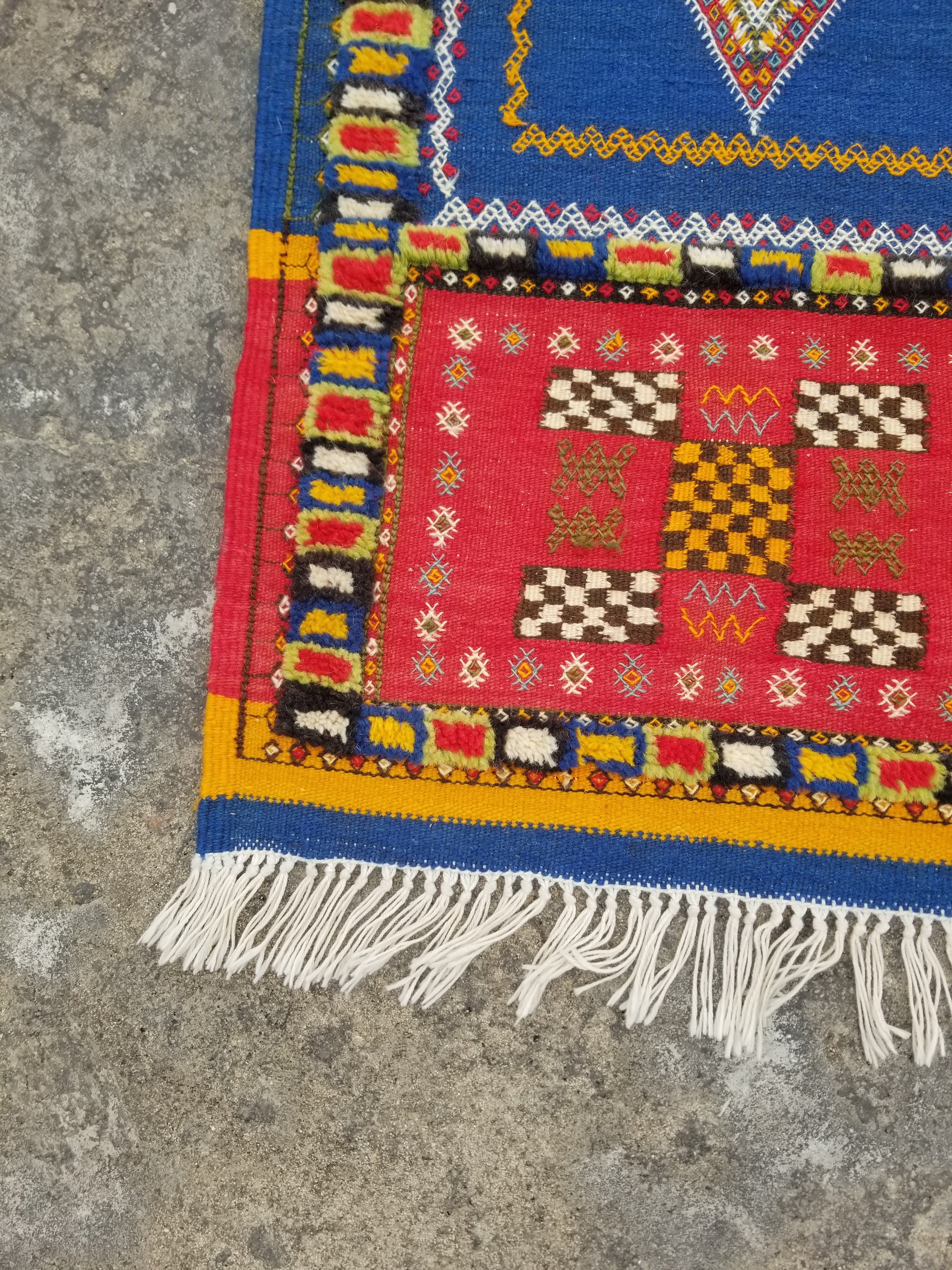 Vintage Handmade Moroccan Berber Taznakht Wool Multicolor Kilim 208x135cm
