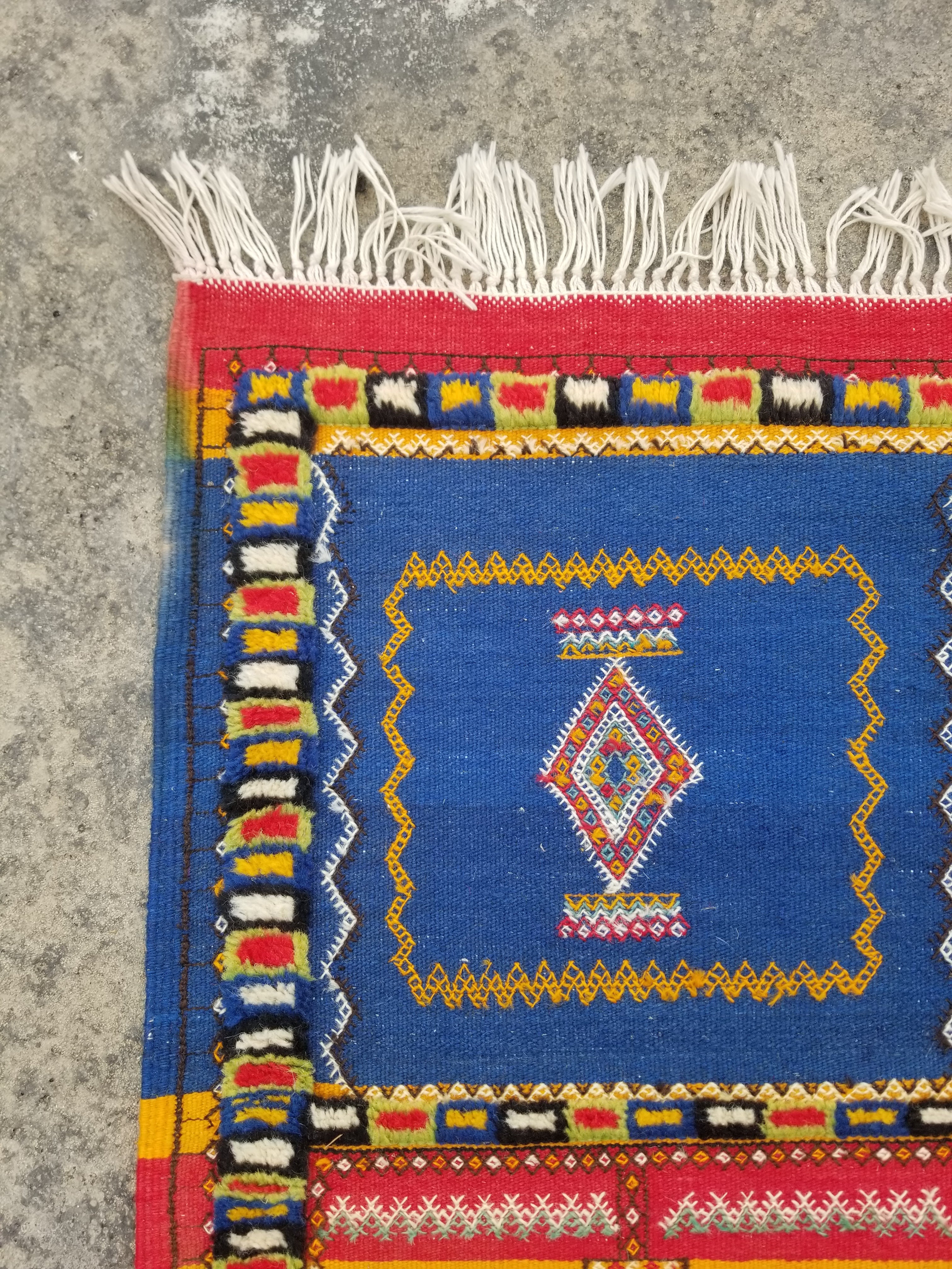 Vintage Handmade Moroccan Berber Taznakht Wool Multicolor Kilim 208x135cm