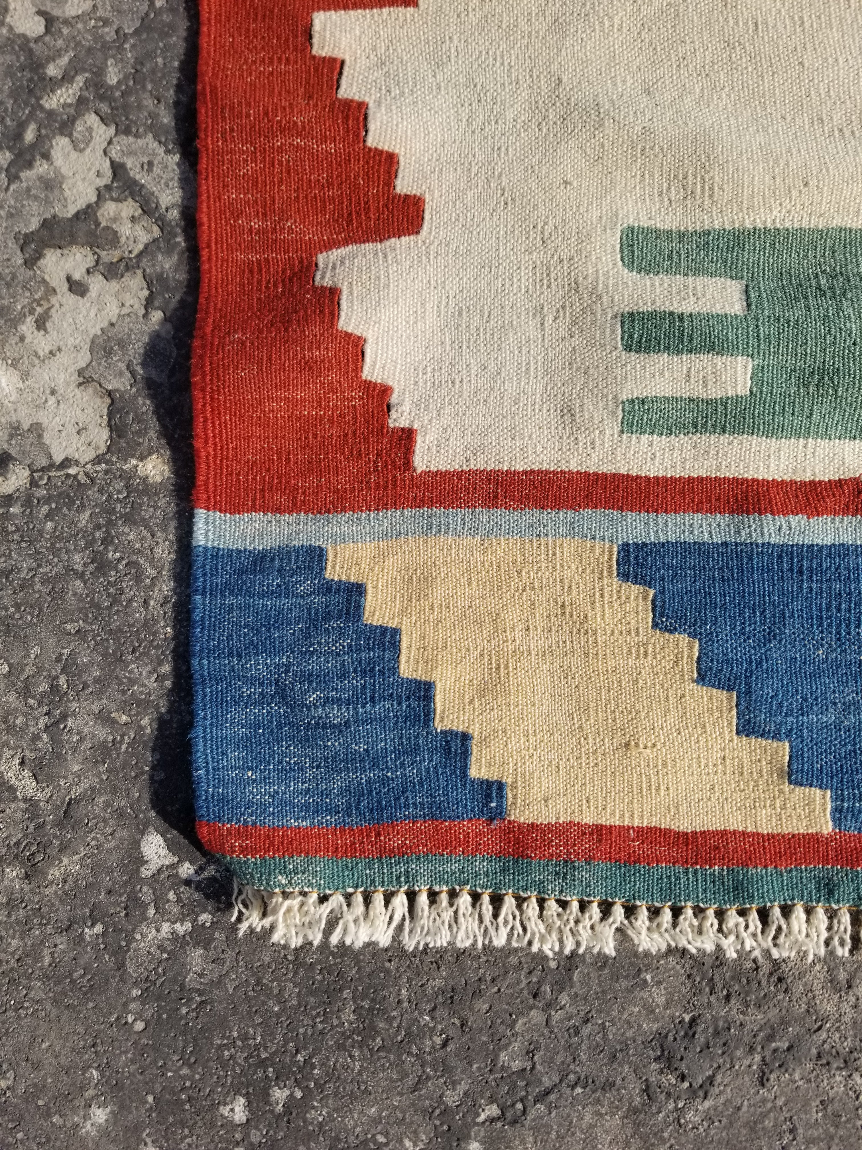 Vintage Traditional Handmade Turkish Wool Multicolor Kilim 111x88cm