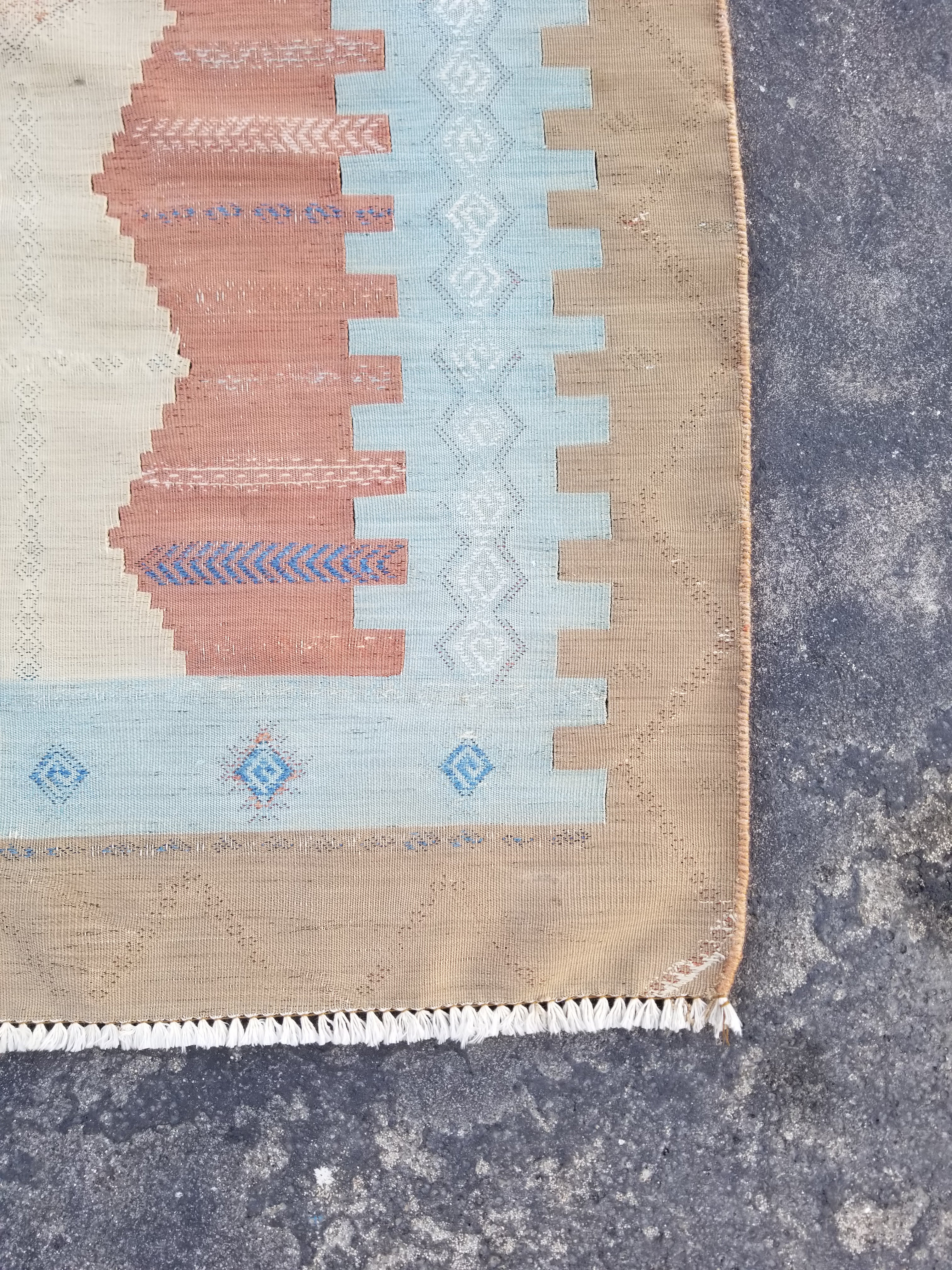 Distressed Vintage Traditional Handmade Oriental Wool Multicolor Kilim 142x93cm