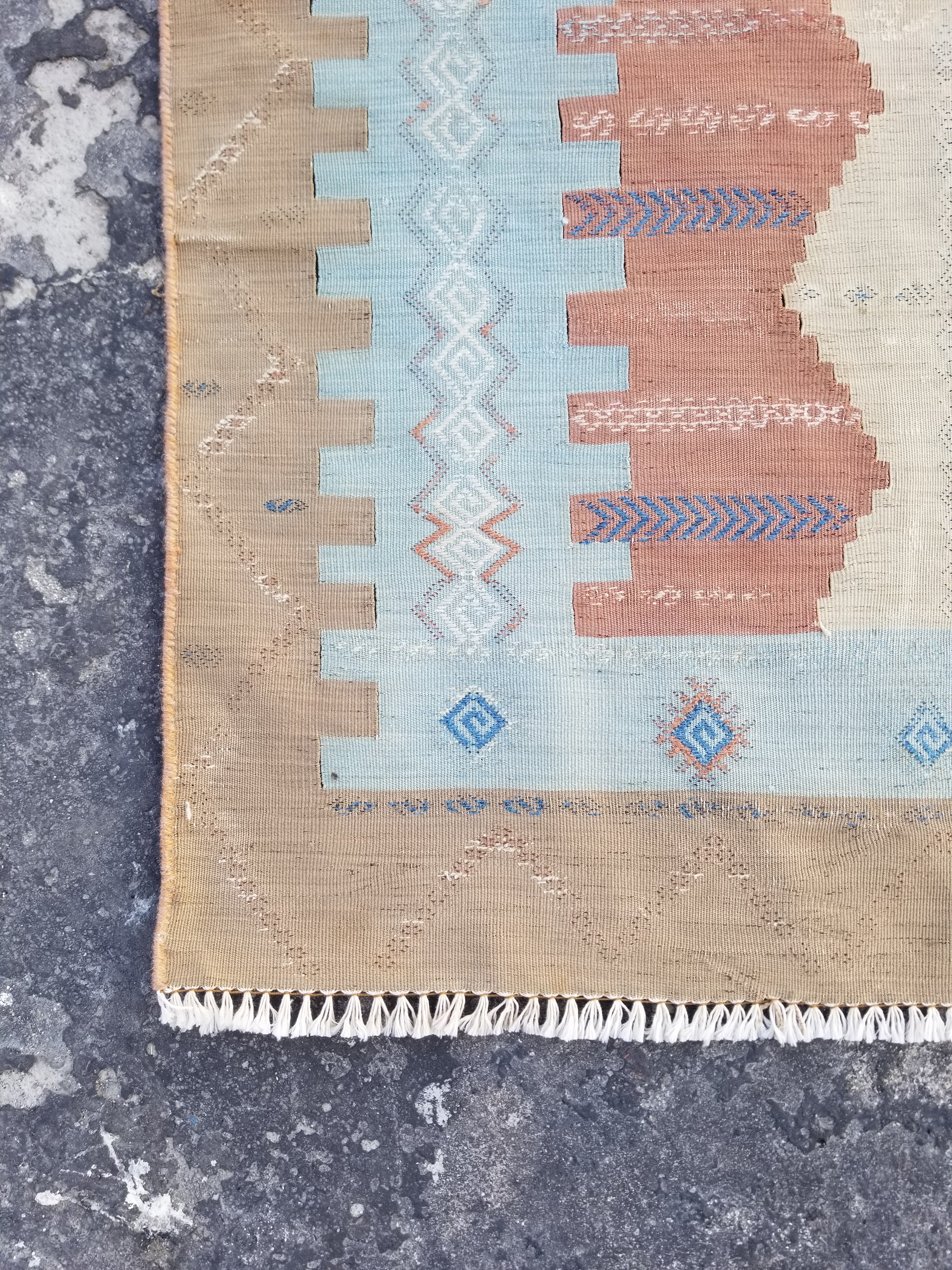 Distressed Vintage Traditional Handmade Oriental Wool Multicolor Kilim 142x93cm