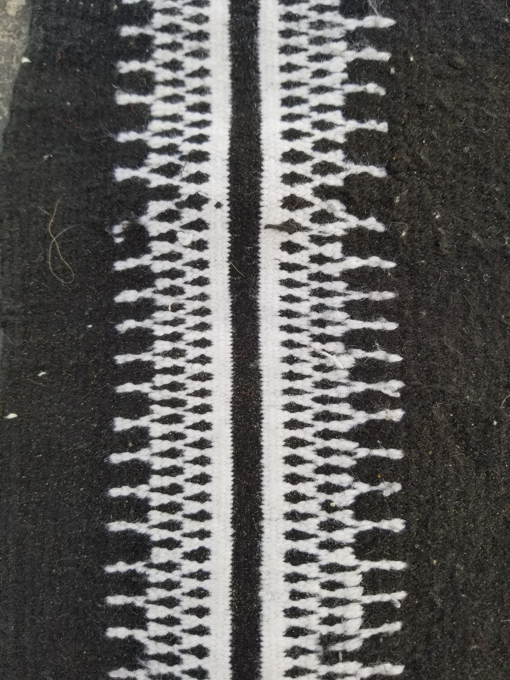 Vintage Handmade Algerian Oriental Wool Black & White Kilim 139x101cm