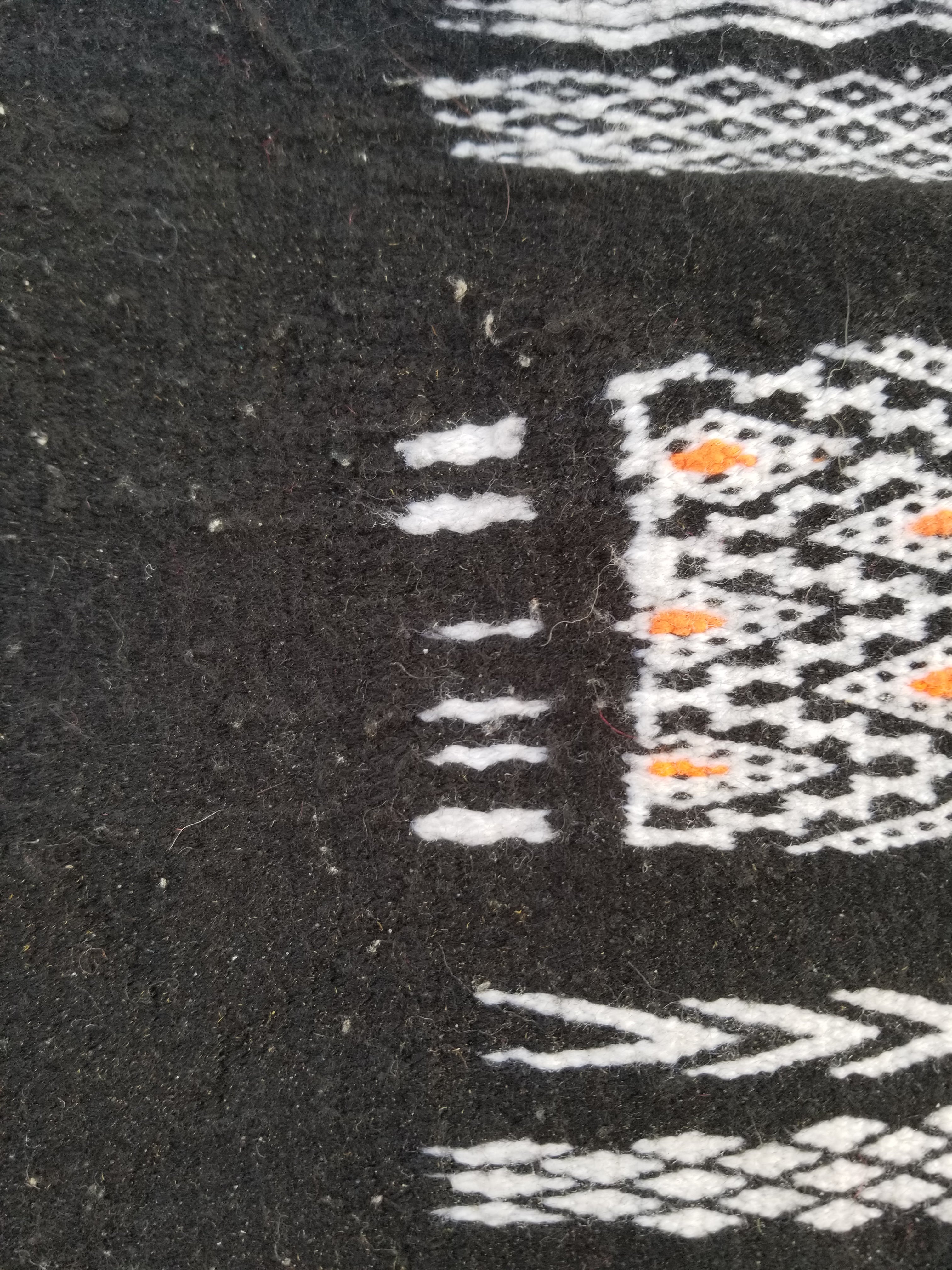 Vintage Handmade Algerian Oriental Wool Black & White Kilim 139x101cm