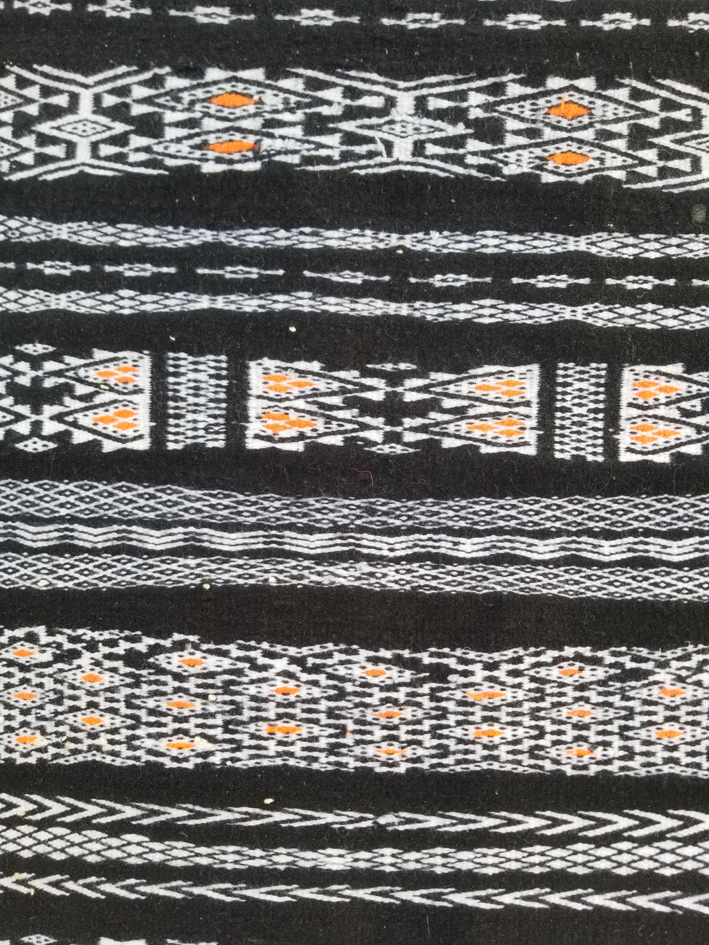 Vintage Handmade Algerian Oriental Wool Black & White Kilim 139x101cm