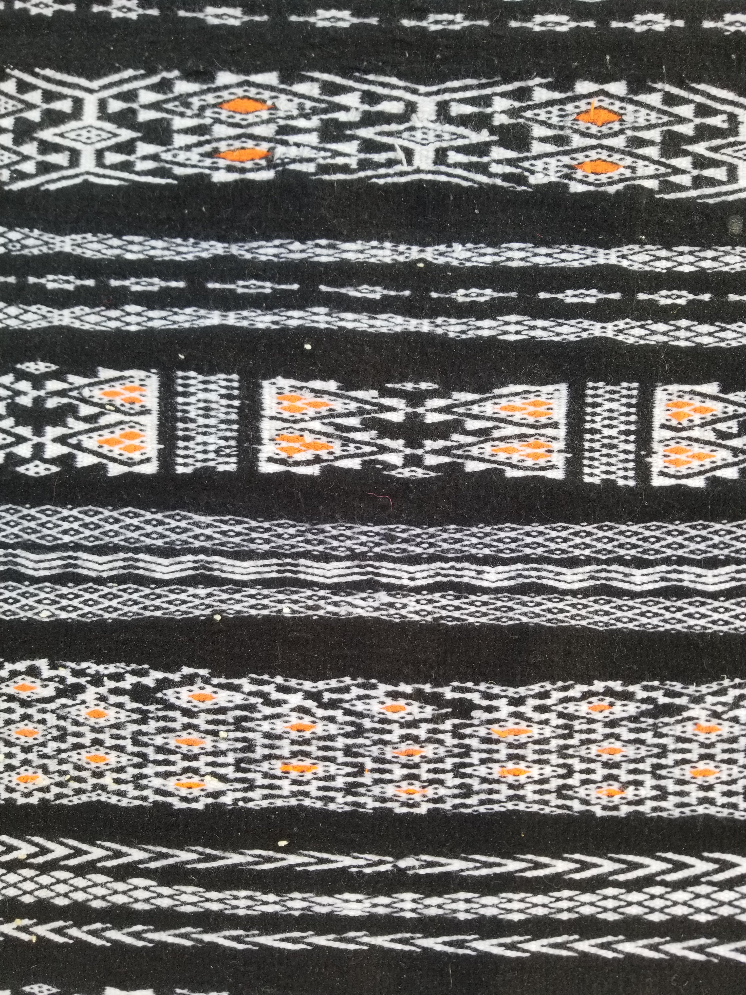 Vintage Handmade Algerian Oriental Wool Black & White Kilim 139x101cm