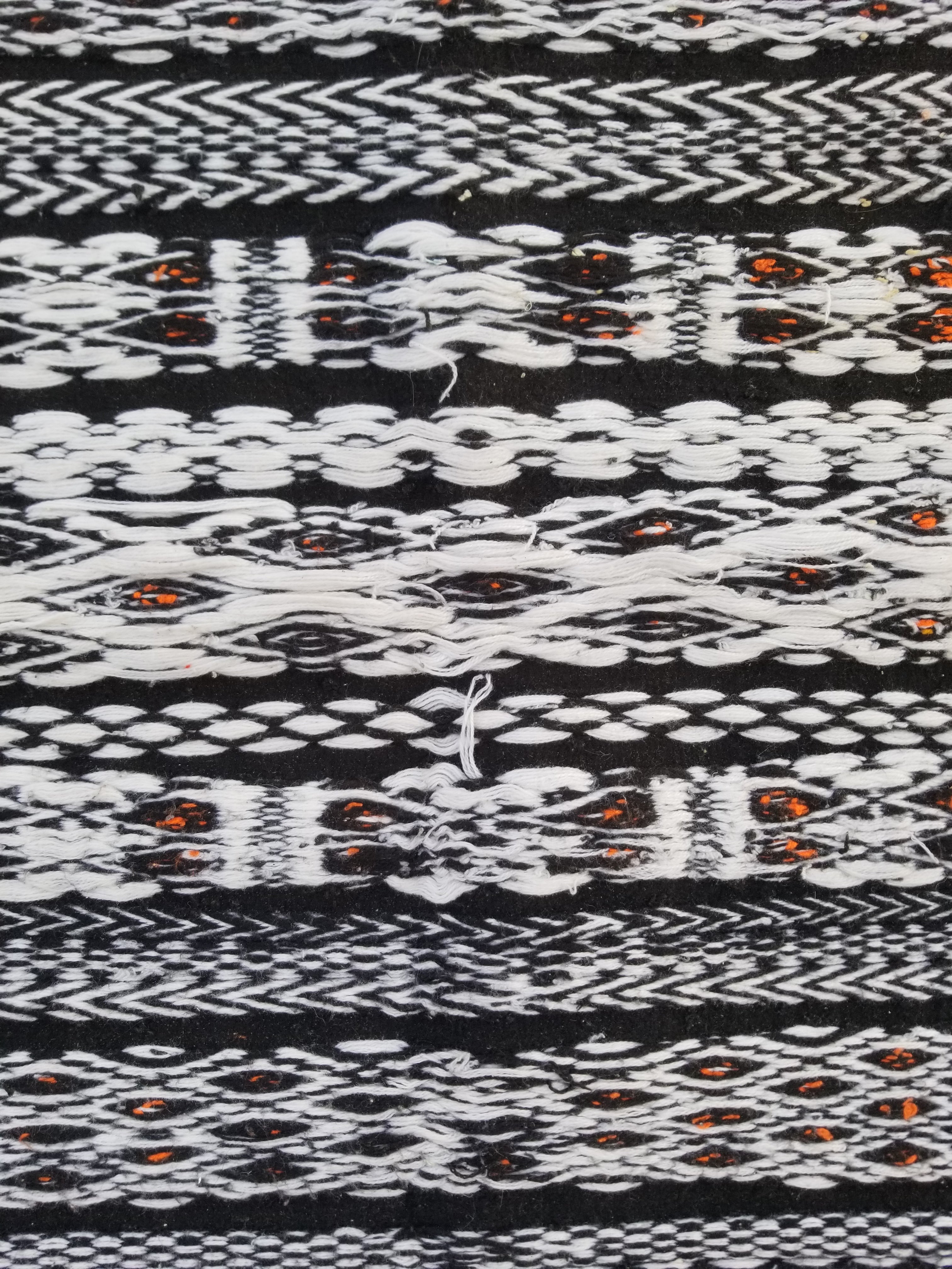 Vintage Handmade Algerian Oriental Wool Black & White Kilim 139x101cm