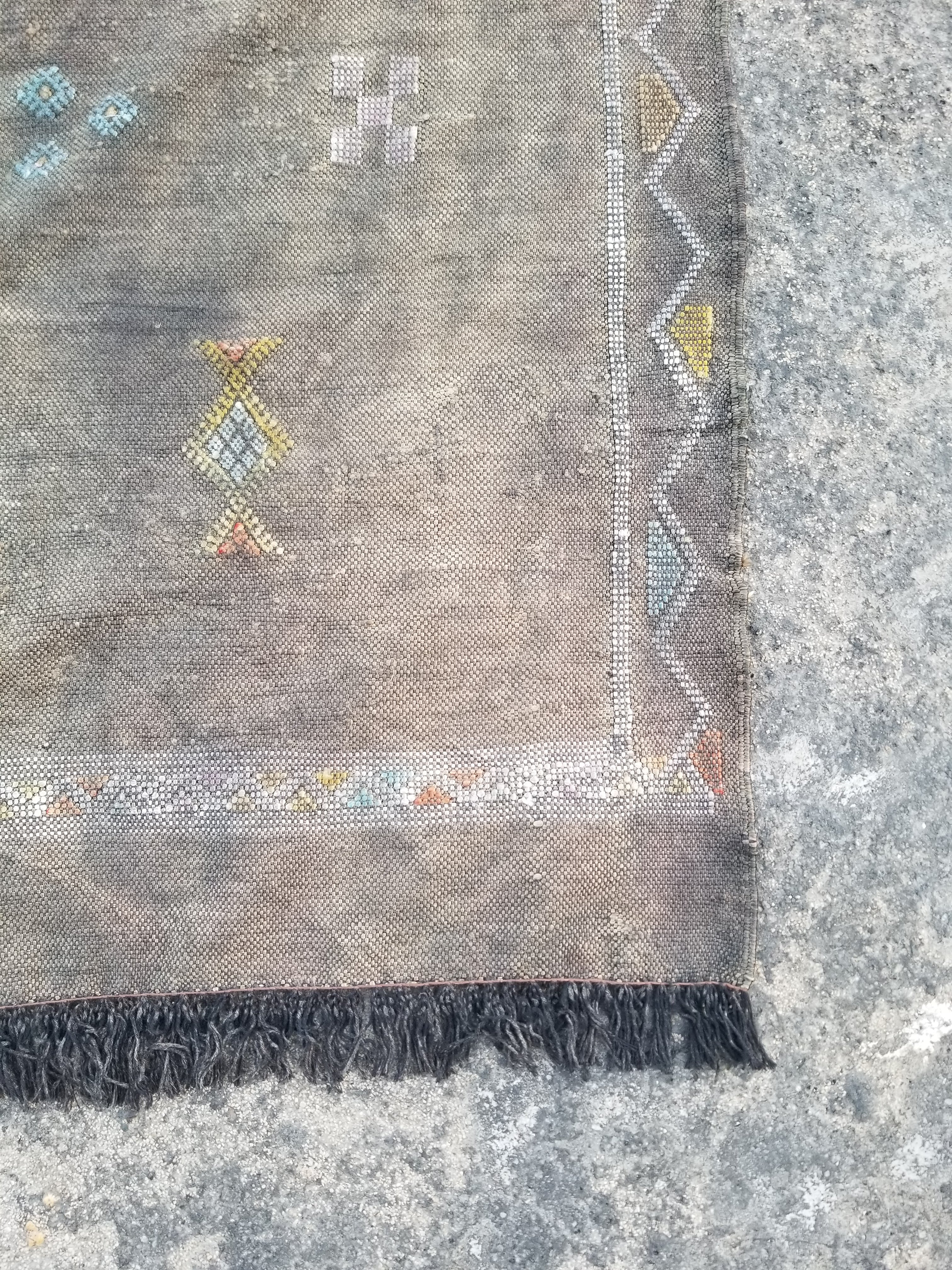 Vintage Traditional Handmade Moroccan Berber Wool Multicolor Kilim 139x88cm