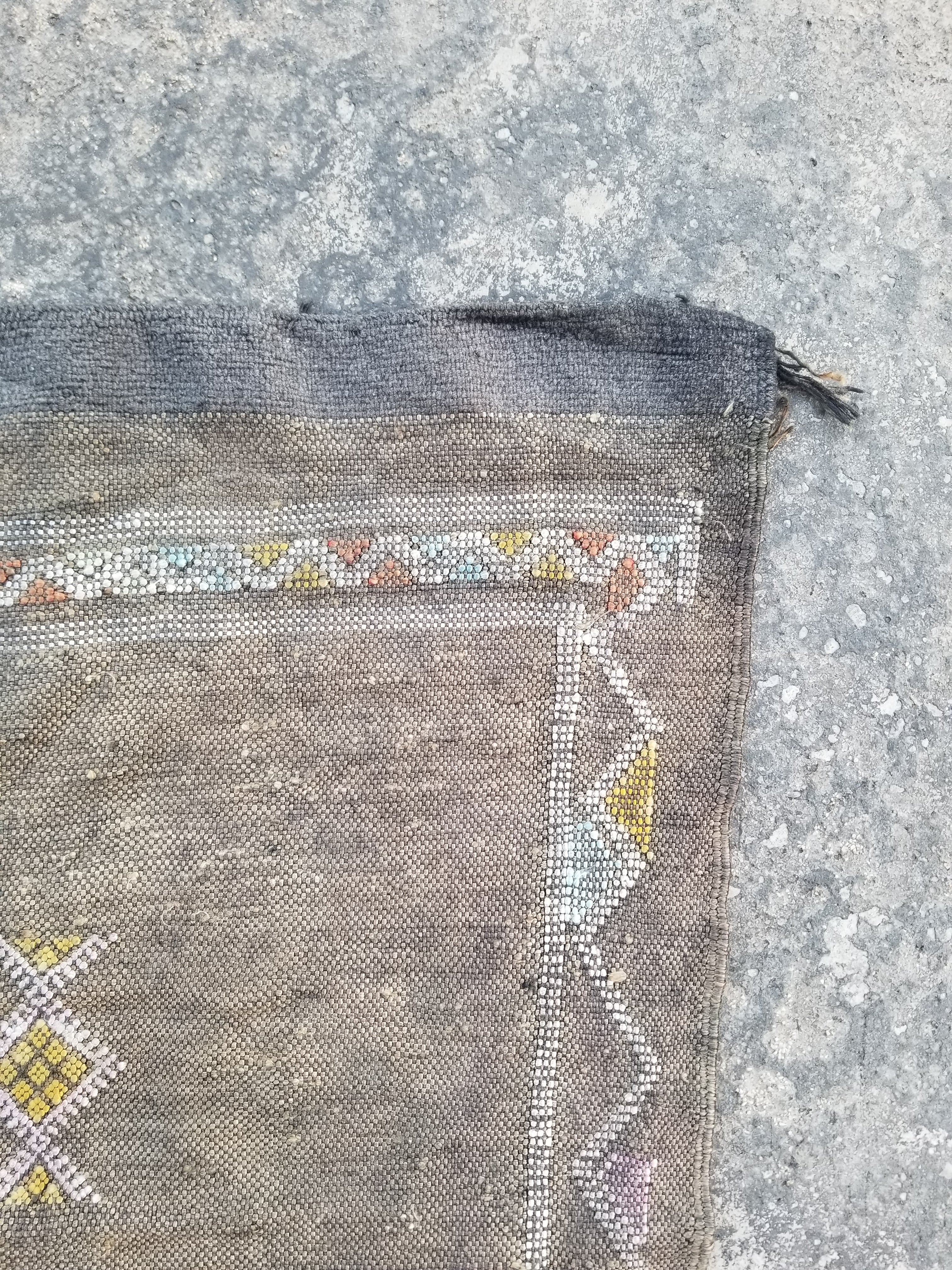Vintage Traditional Handmade Moroccan Berber Wool Multicolor Kilim 139x88cm