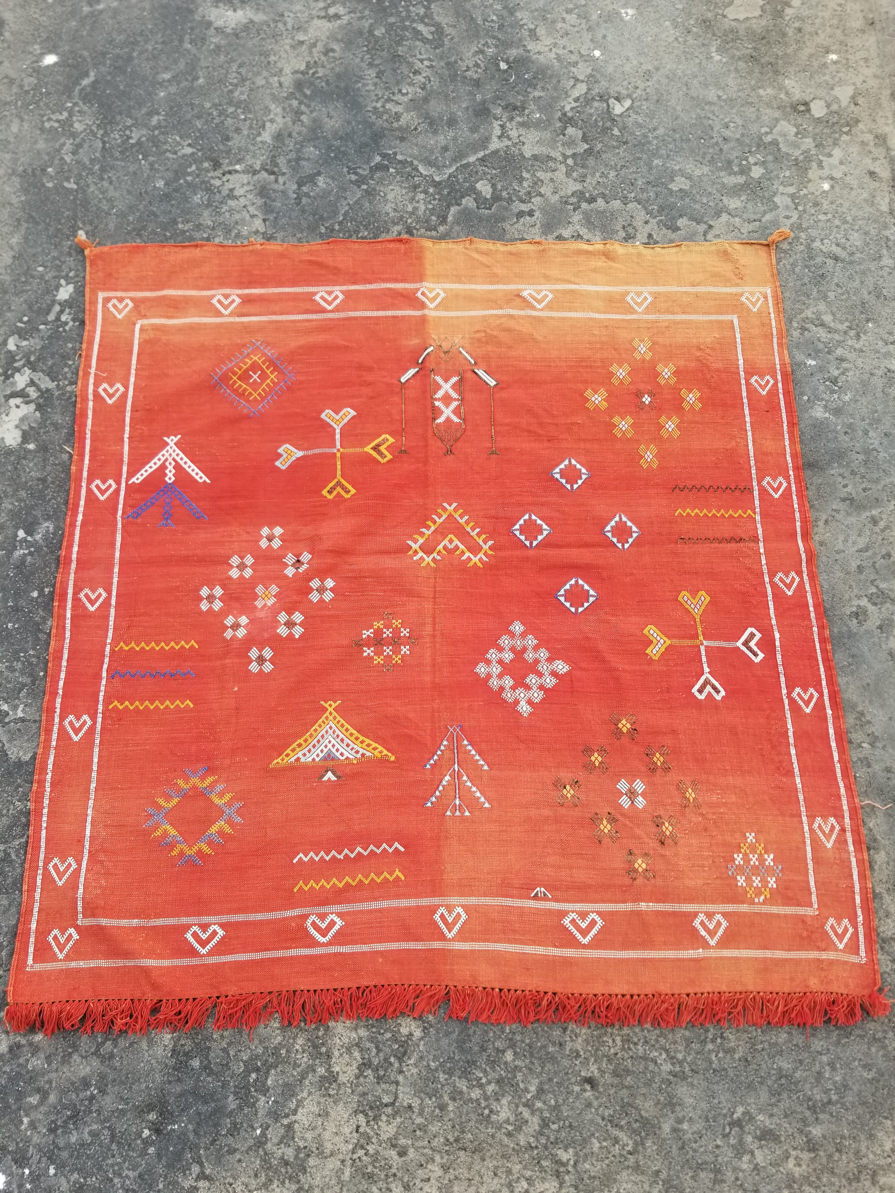 Vintage Traditional Handmade Moroccan Berber Wool Multicolor Kilim 137x134cm