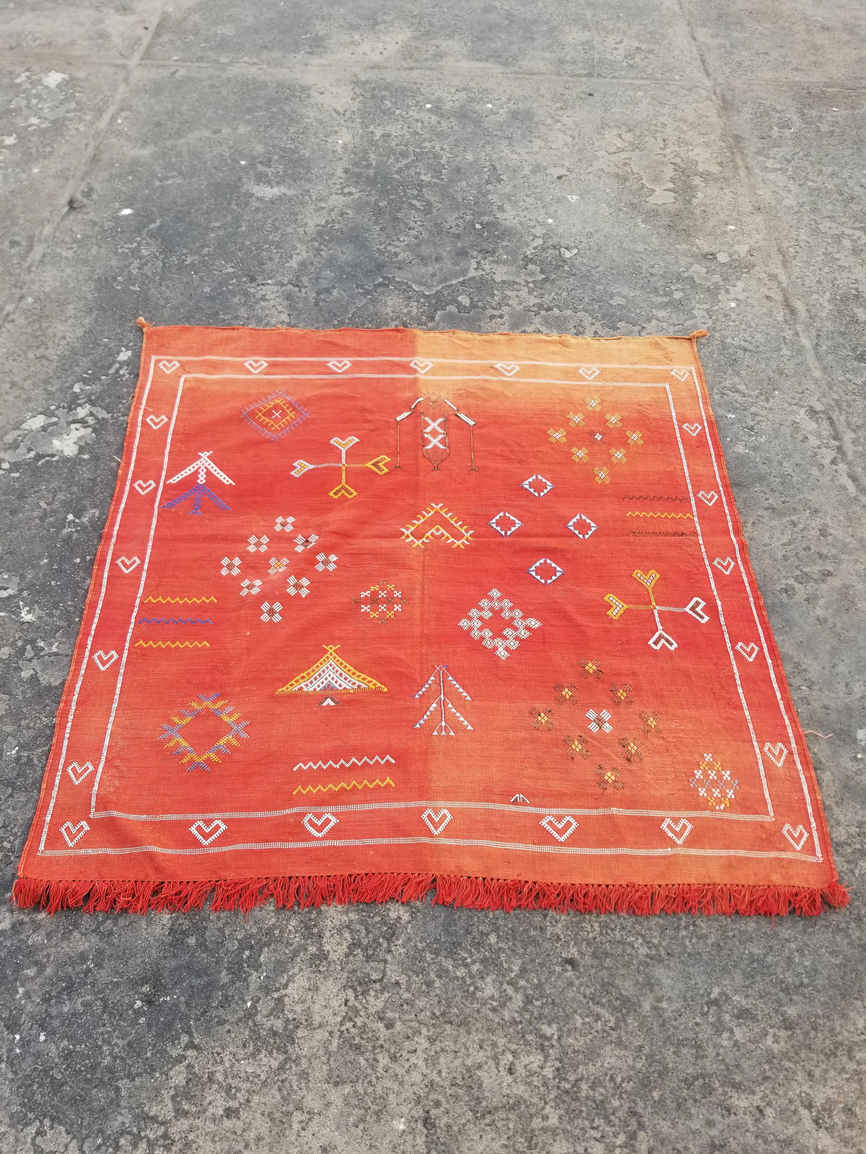 Vintage Traditional Handmade Moroccan Berber Wool Multicolor Kilim 137x134cm