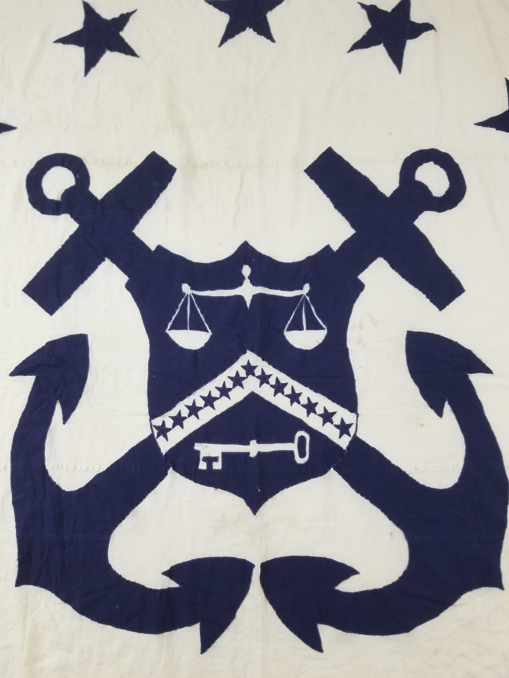 Vintage Appliqué Quilt with Nautical Coat of Arms – Navy & Cream 292x203cm