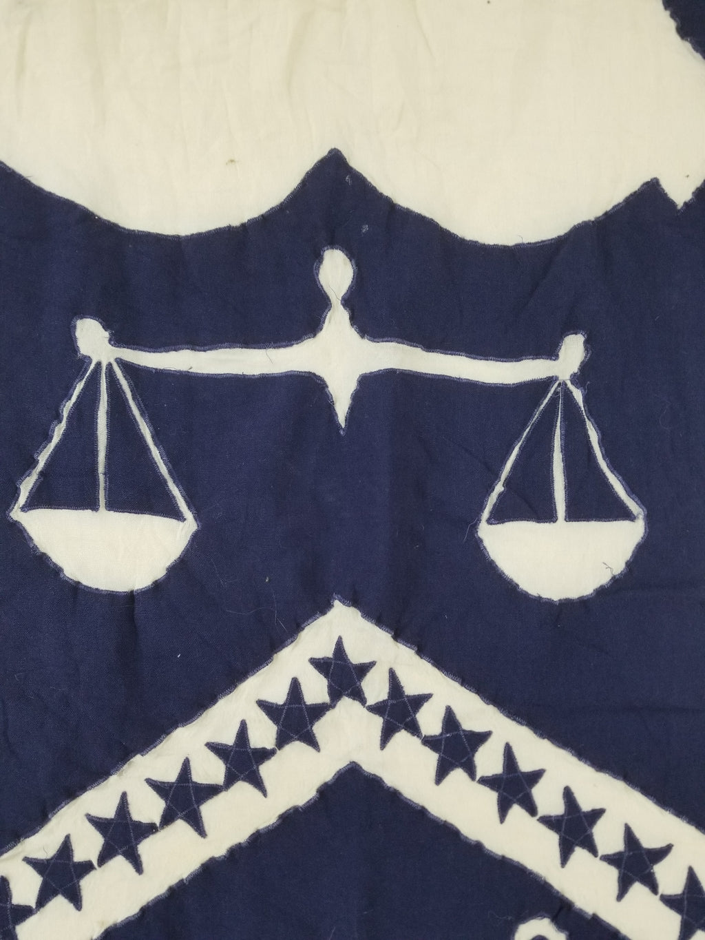 Vintage Appliqué Quilt with Nautical Coat of Arms – Navy & Cream 292x203cm