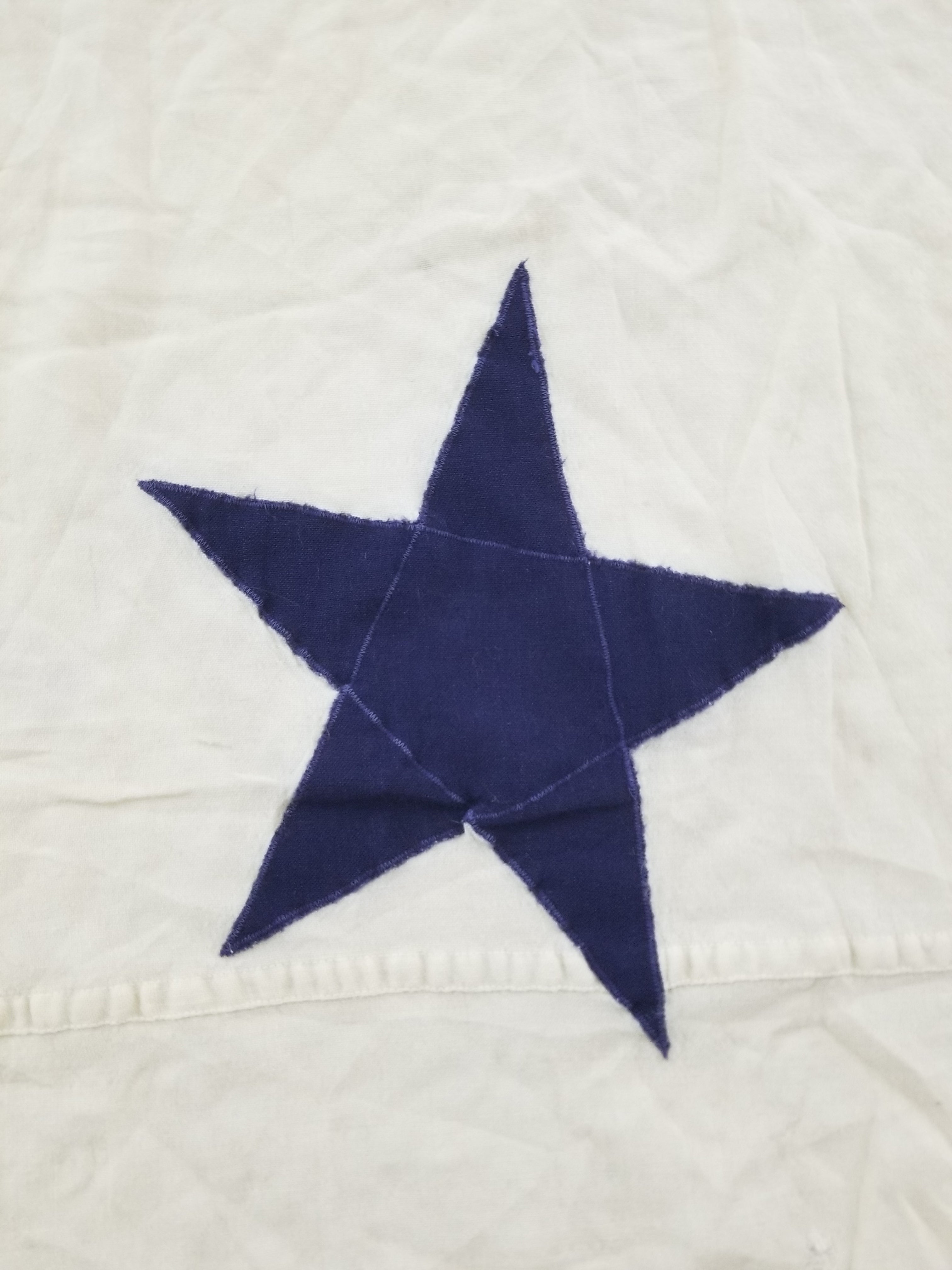 Vintage Appliqué Quilt with Nautical Coat of Arms – Navy & Cream 292x203cm