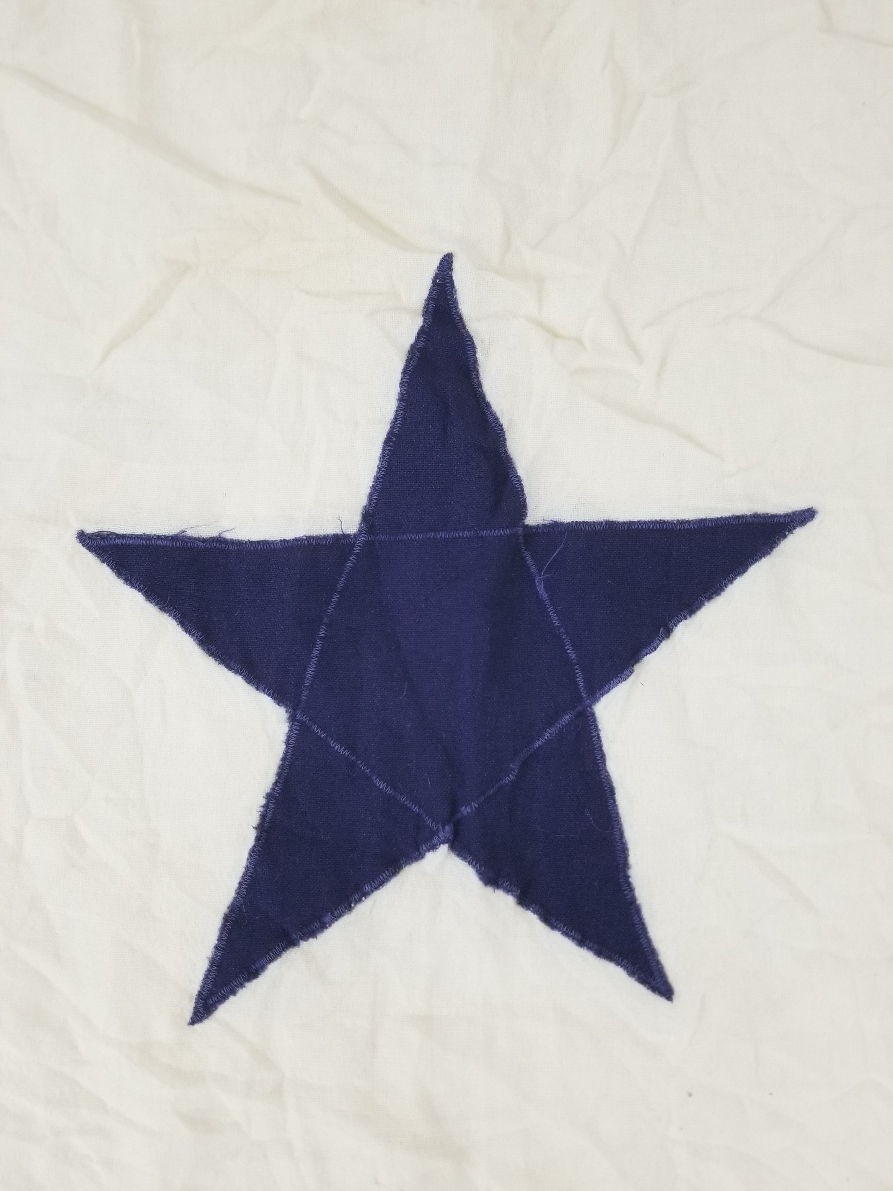 Vintage Appliqué Quilt with Nautical Coat of Arms – Navy & Cream 292x203cm