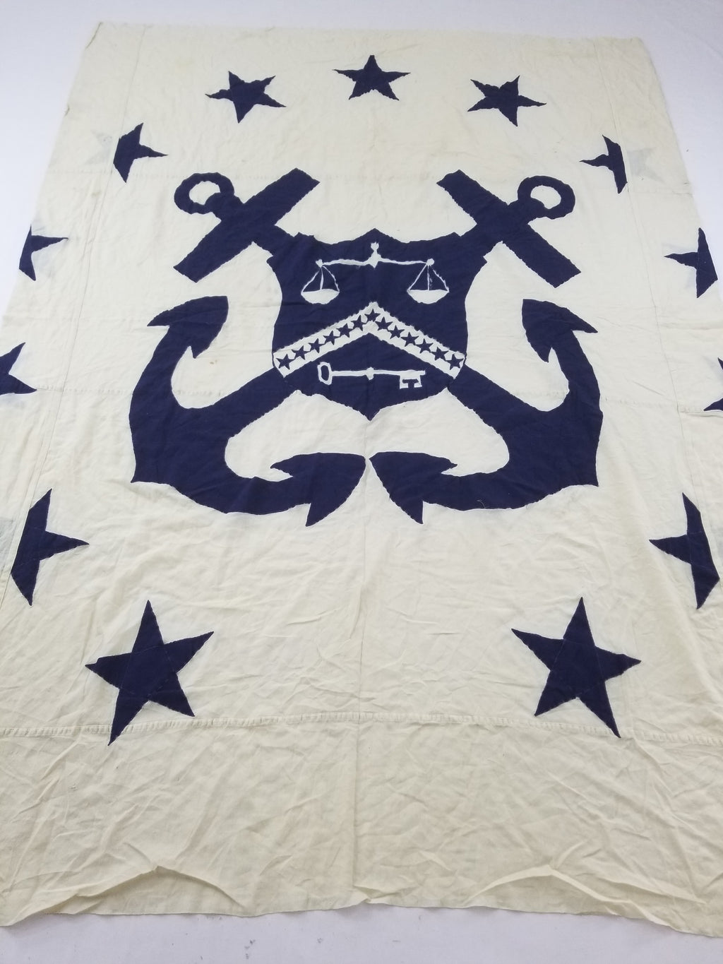Vintage Appliqué Quilt with Nautical Coat of Arms – Navy & Cream 292x203cm