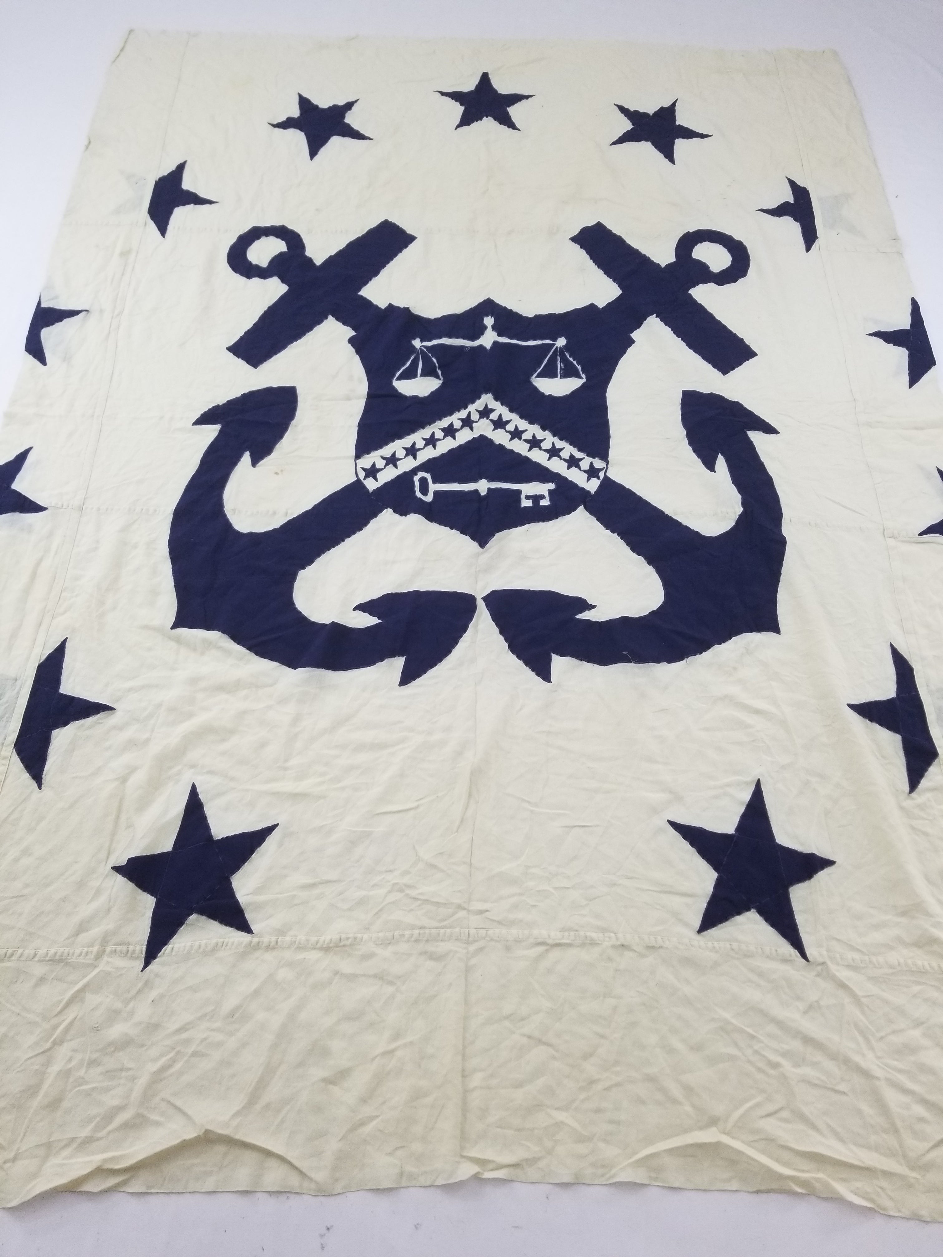 Vintage Appliqué Quilt with Nautical Coat of Arms – Navy & Cream 292x203cm