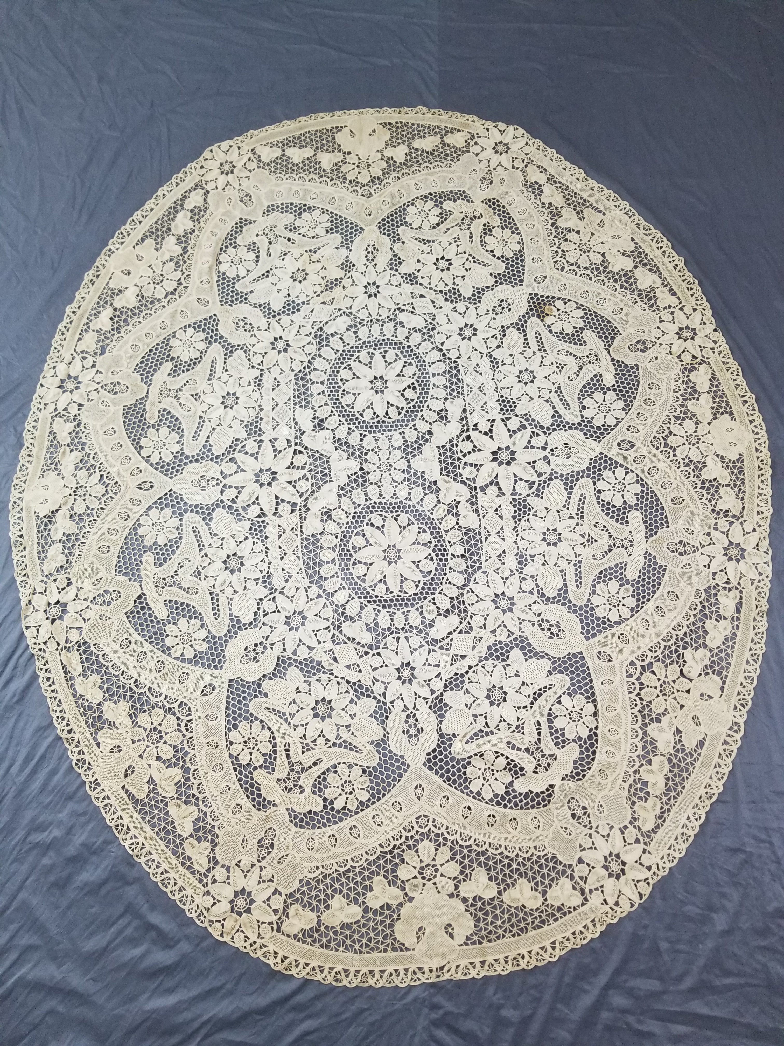Vintage Italian Point De Venice Needle Lace Banquet Tablecloth 196x162c