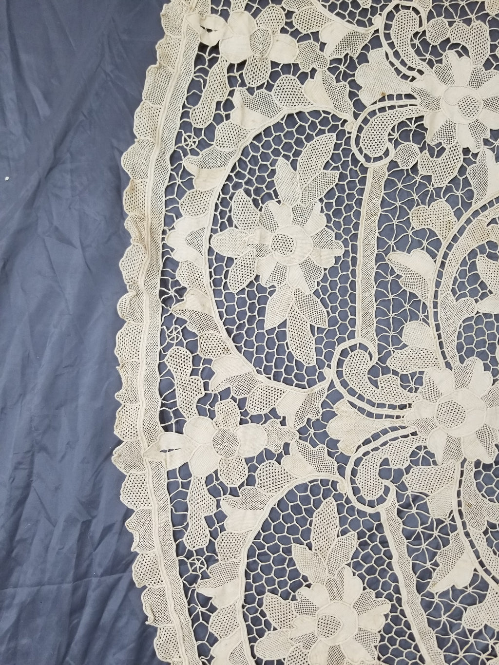 Vintage Italian Point De Venice Needle Lace Banquet Tablecloth 203x193cm