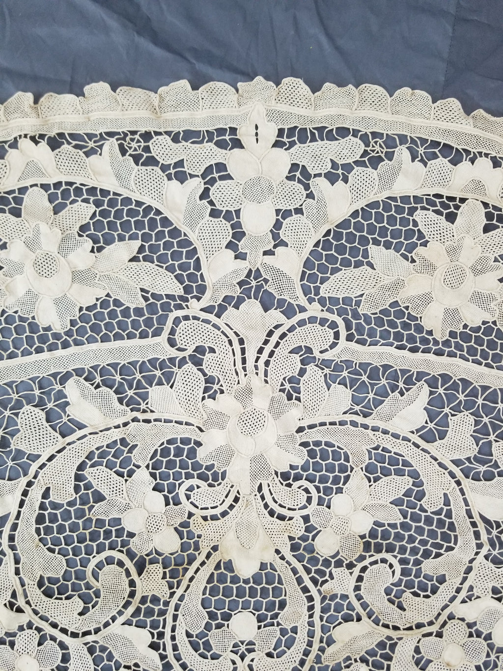 Vintage Italian Point De Venice Needle Lace Banquet Tablecloth 203x193cm