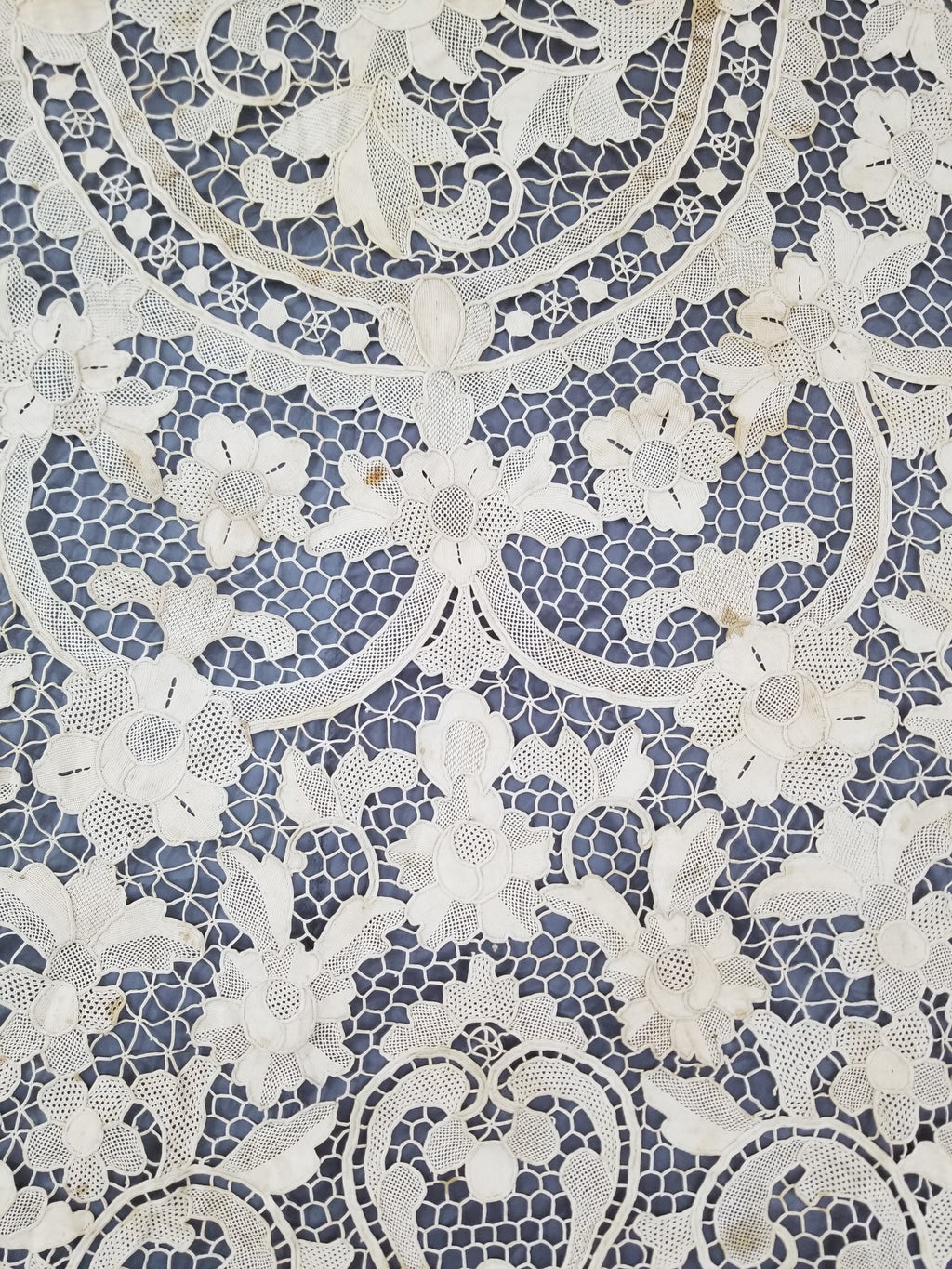 Vintage Italian Point De Venice Needle Lace Banquet Tablecloth 203x193cm