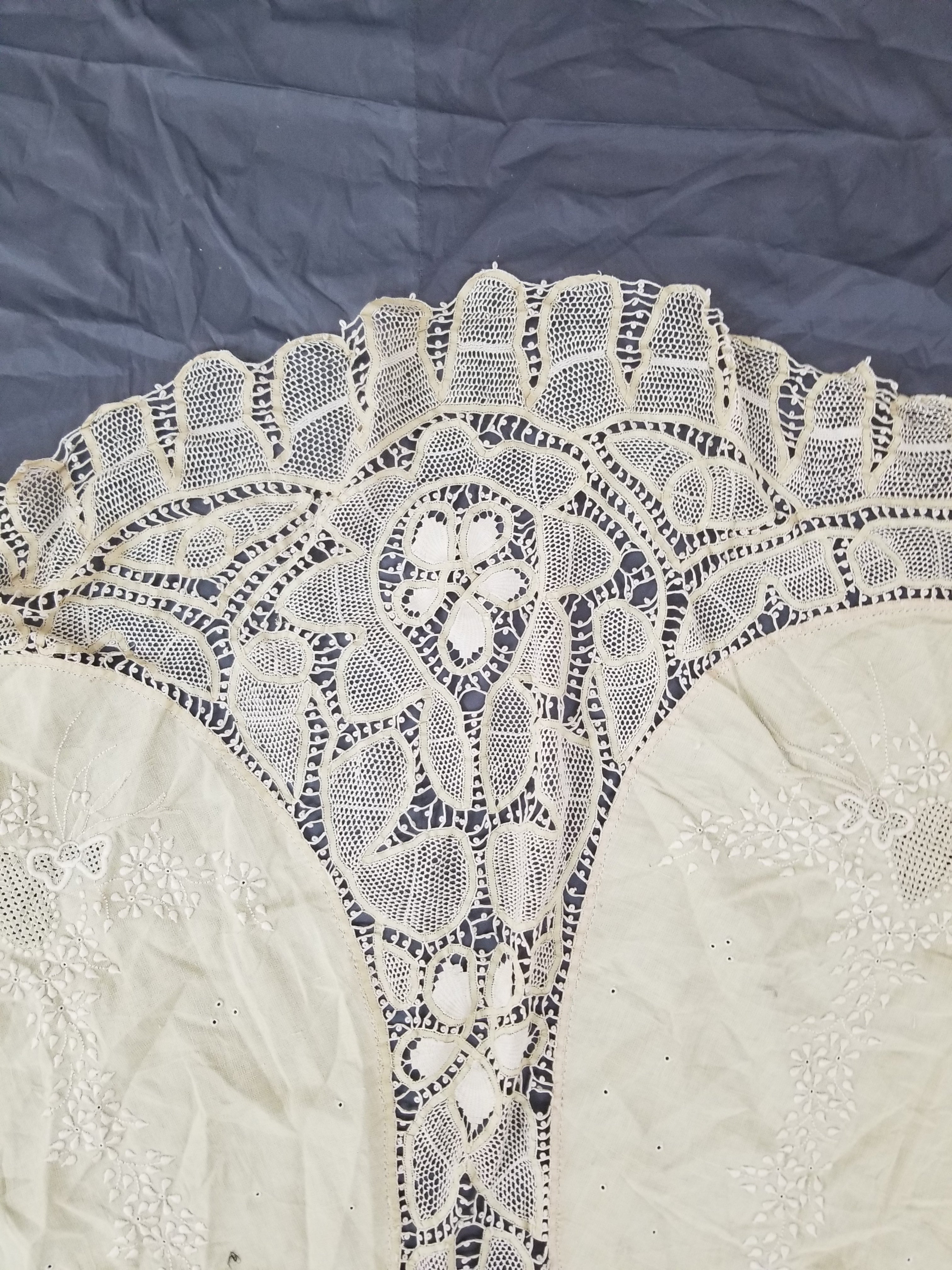 Antique Batten Burg Lace Hand Embroidered Tablecloth 190x190cm