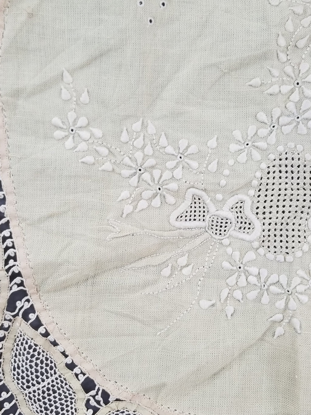 Antique Batten Burg Lace Hand Embroidered Tablecloth 190x190cm