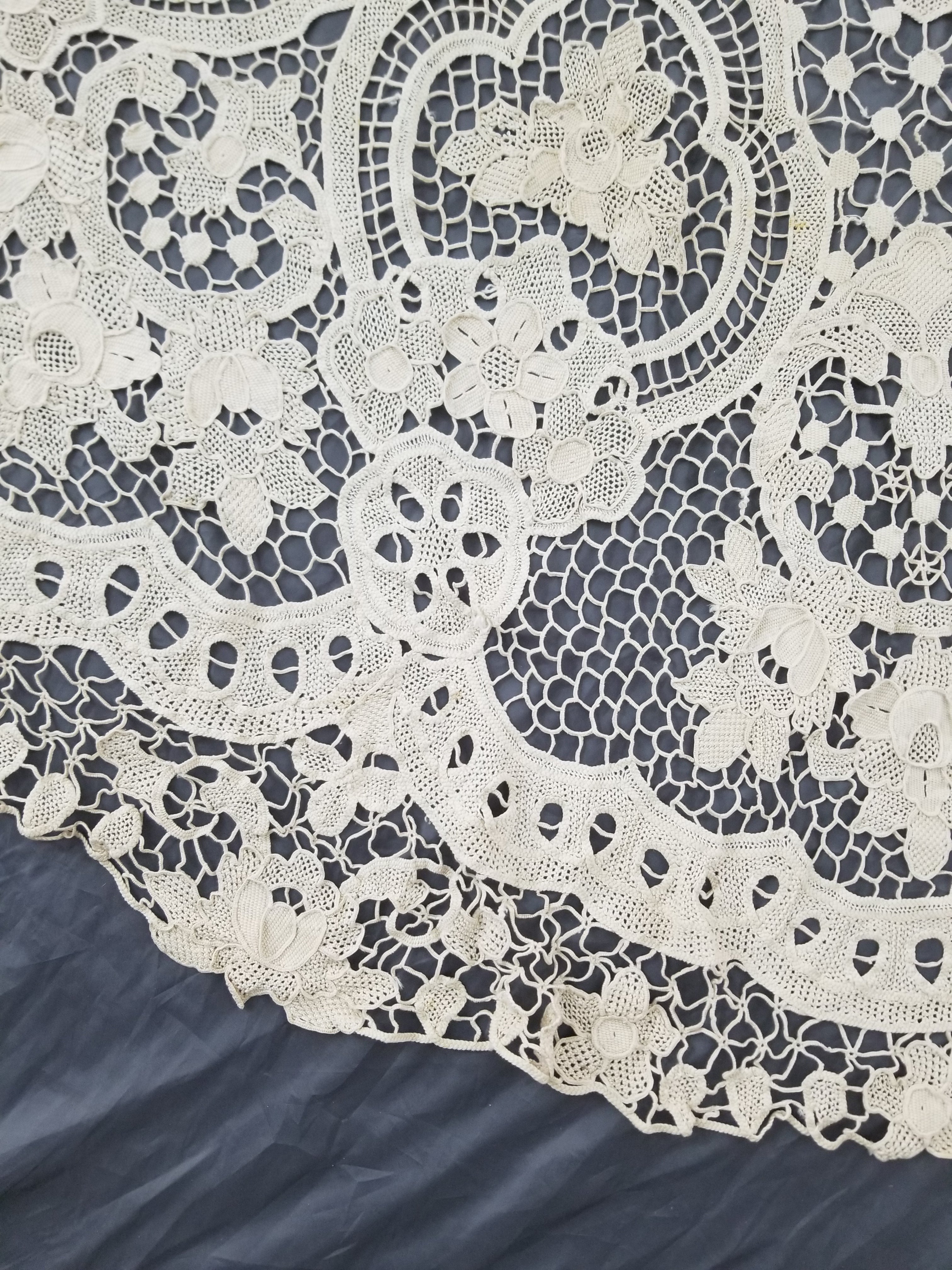 Vintage Italian Point De Venice Needle Lace Tablecloth 245x150cm