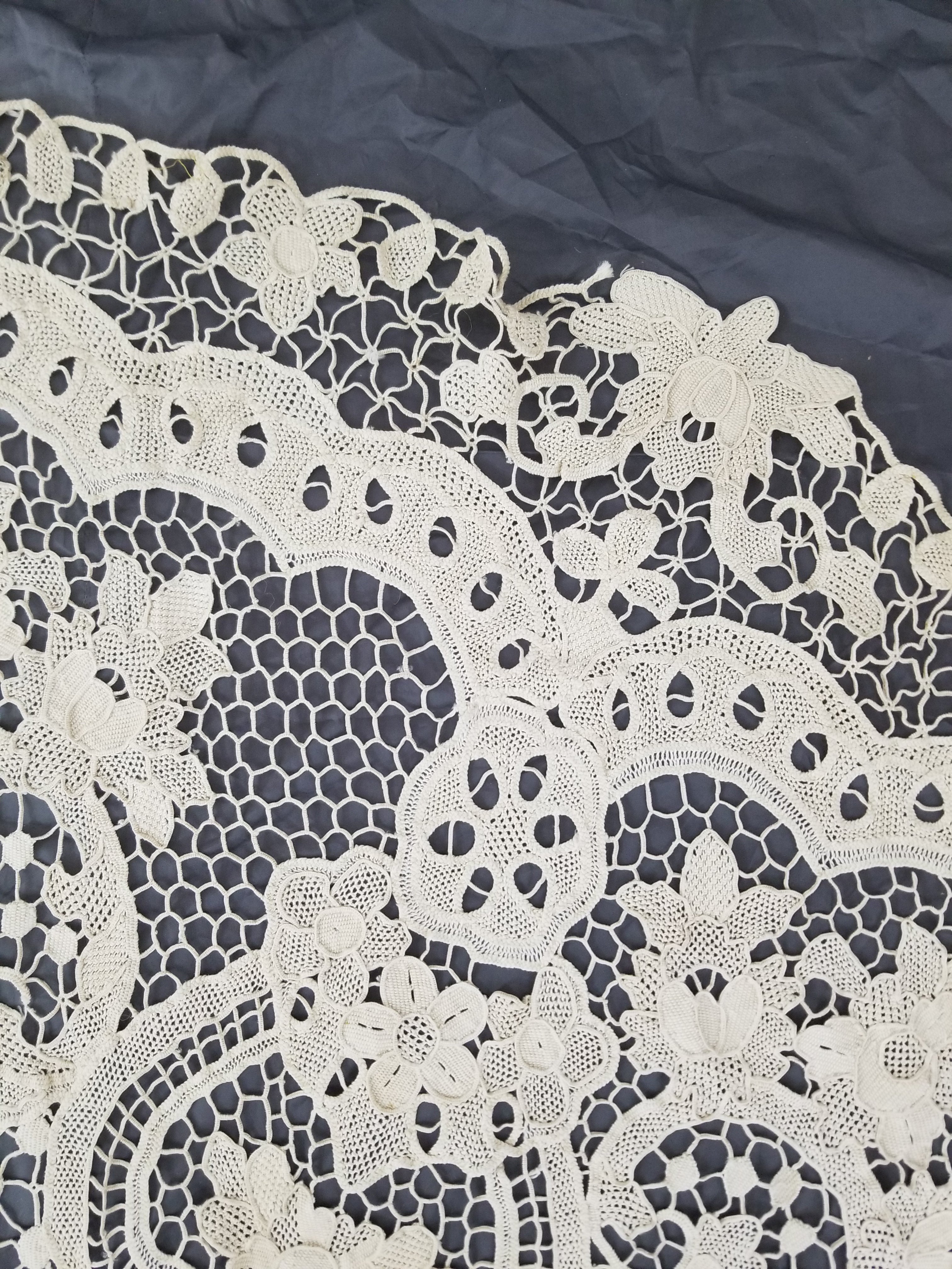 Vintage Italian Point De Venice Needle Lace Tablecloth 245x150cm