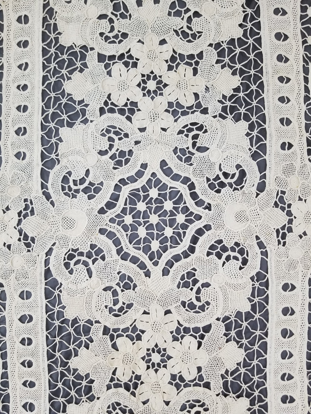 Vintage Italian Point De Venice Needle Lace Tablecloth 245x150cm