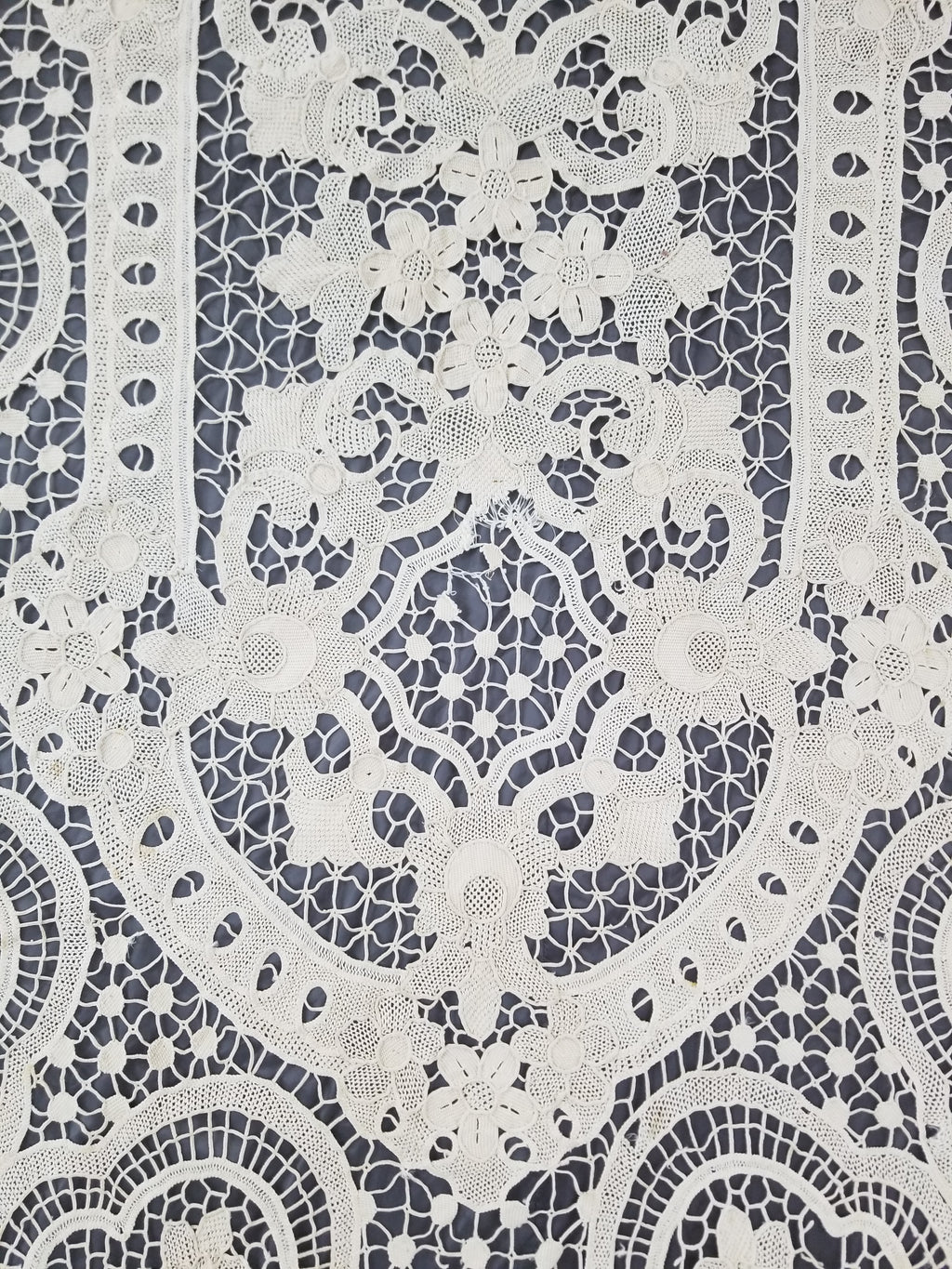 Vintage Italian Point De Venice Needle Lace Tablecloth 245x150cm