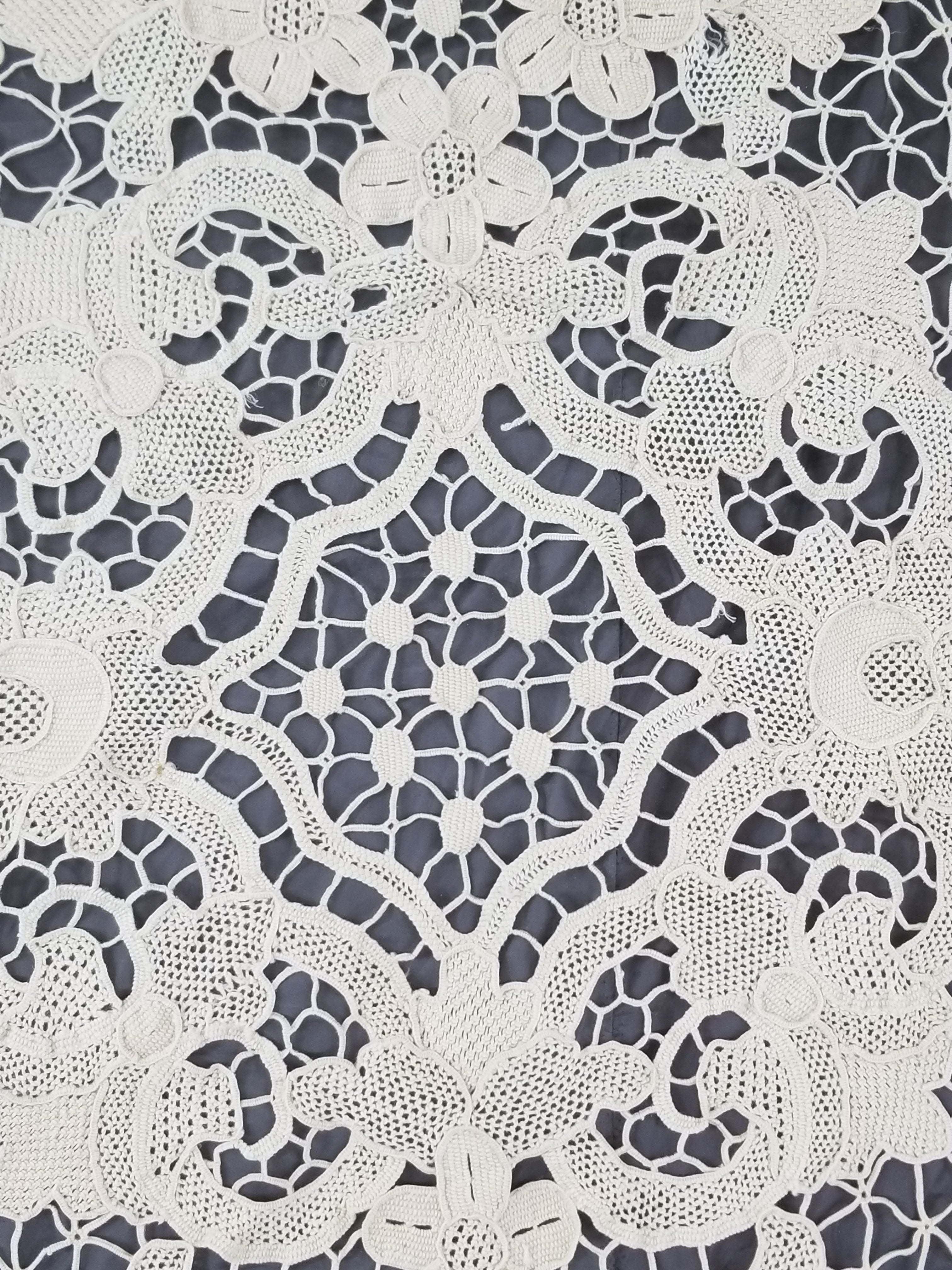 Vintage Italian Point De Venice Needle Lace Tablecloth 245x150cm
