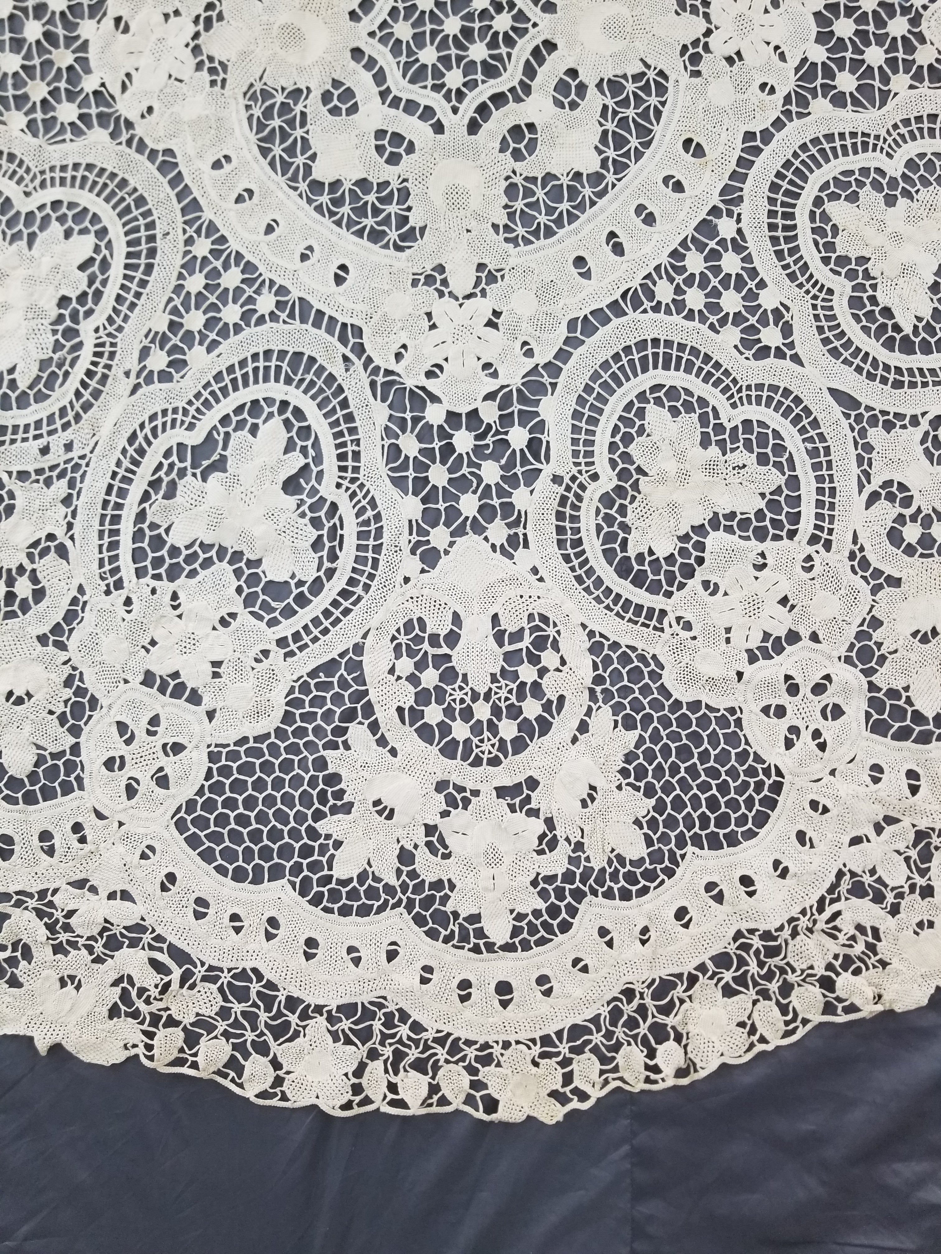 Vintage Italian Point De Venice Needle Lace Tablecloth 245x150cm