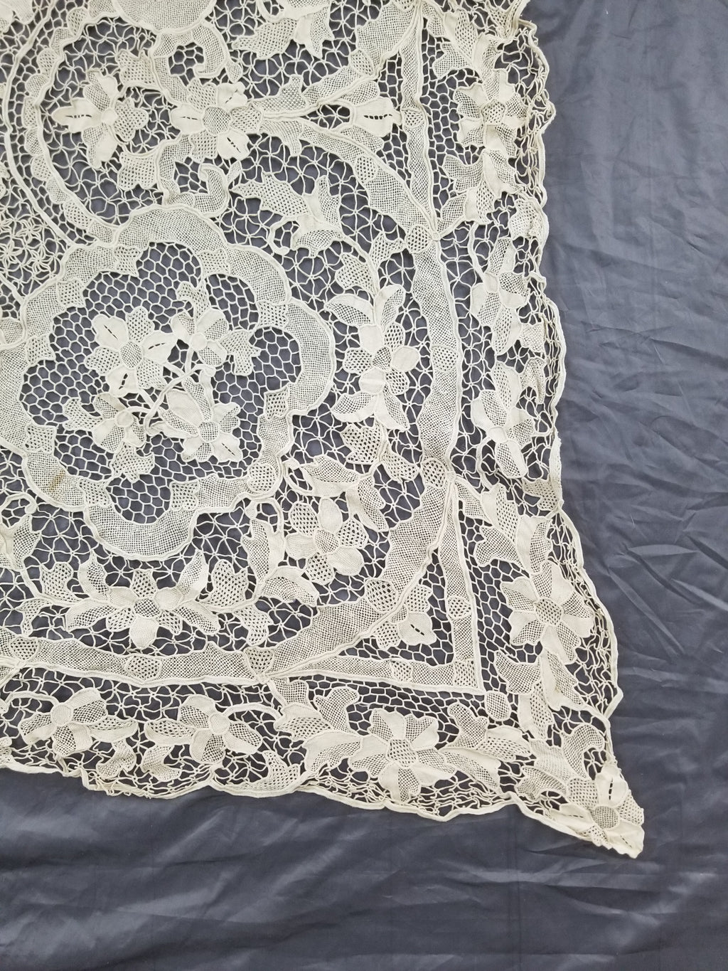 Vintage Italian Point De Venice Needle Lace Tablecloth 240x150cm