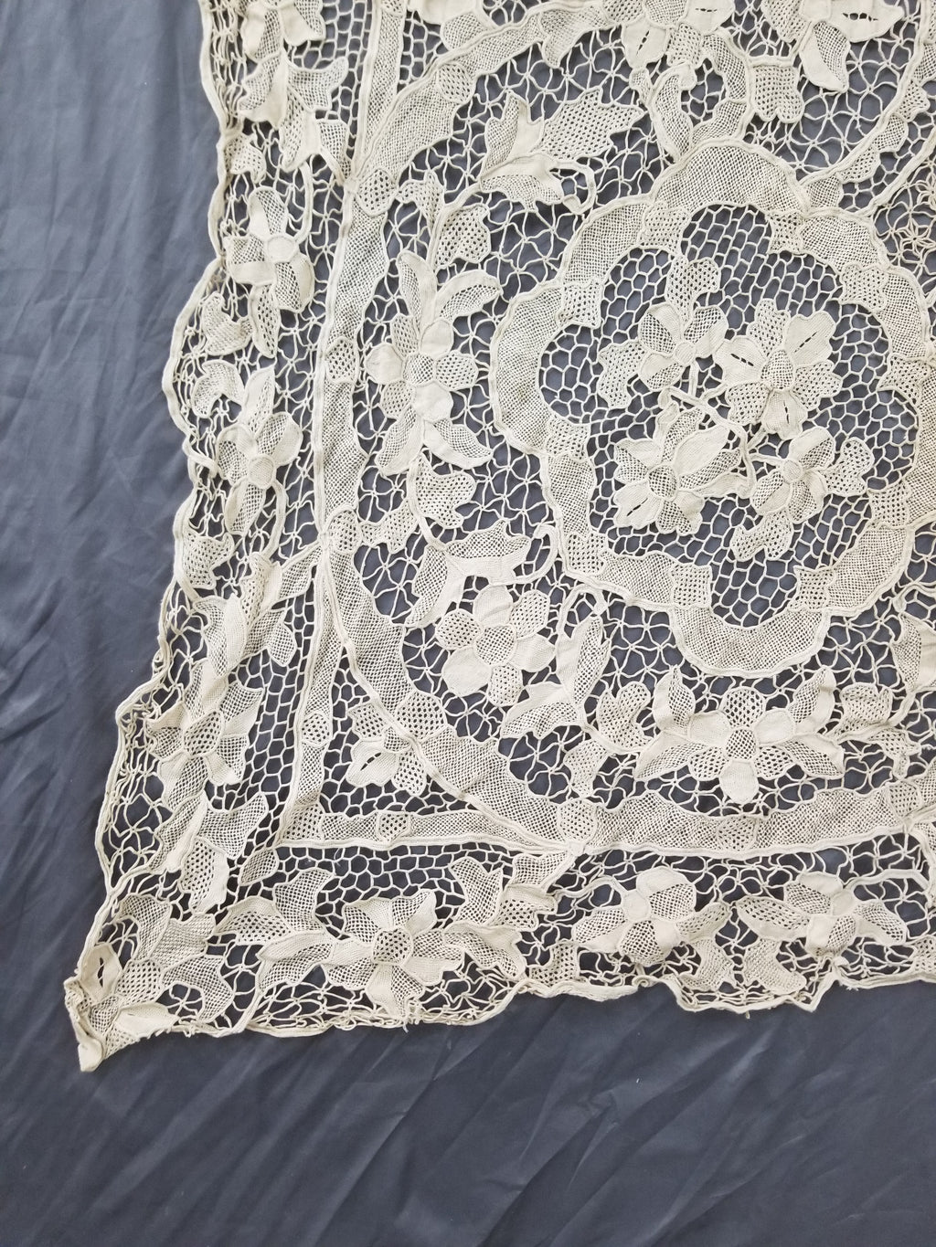 Vintage Italian Point De Venice Needle Lace Tablecloth 240x150cm