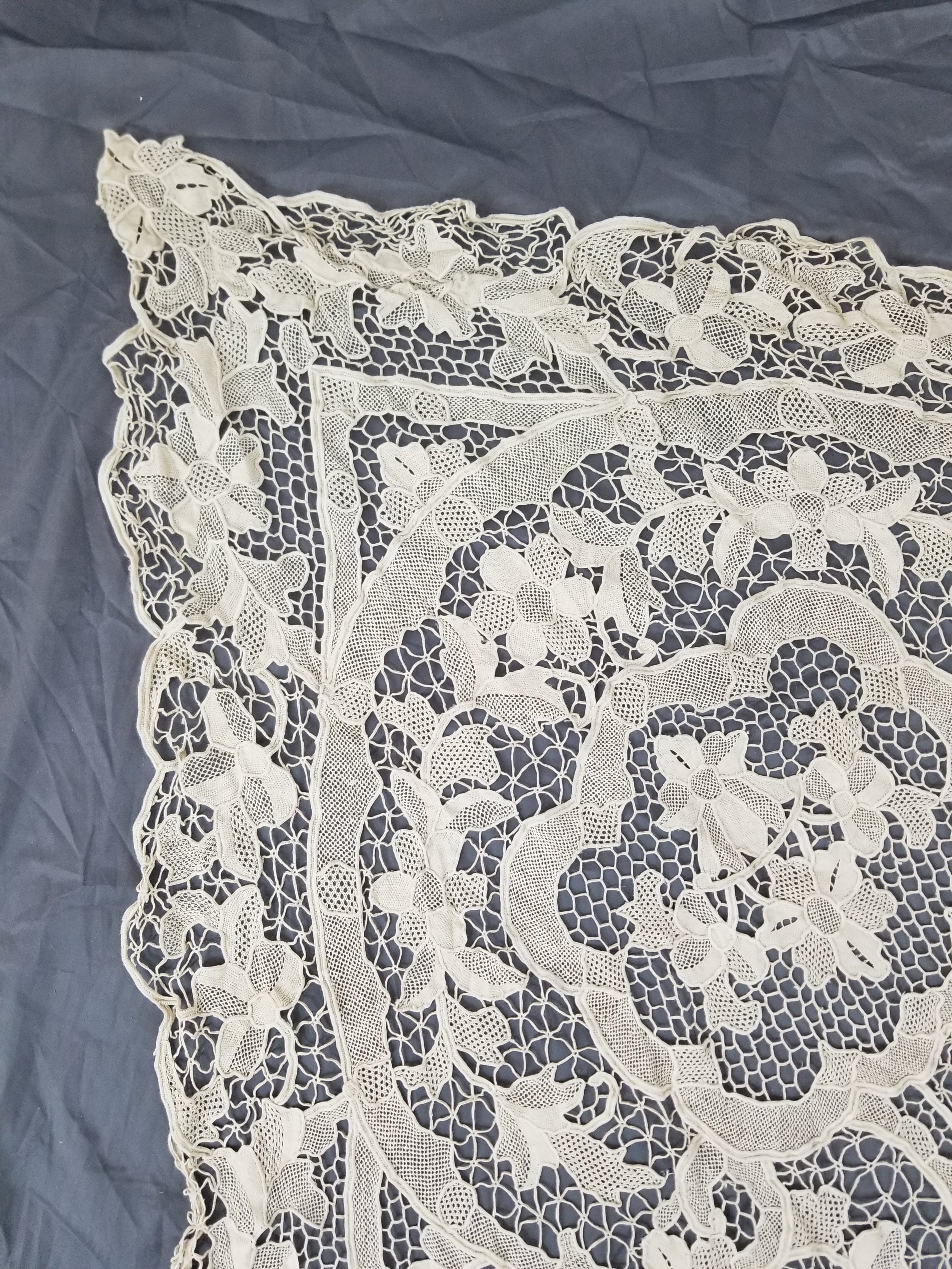 Vintage Italian Point De Venice Needle Lace Tablecloth 240x150cm