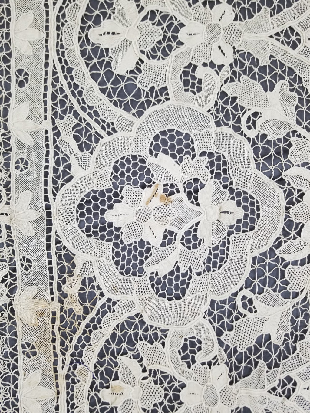 Vintage Italian Point De Venice Needle Lace Tablecloth 240x150cm