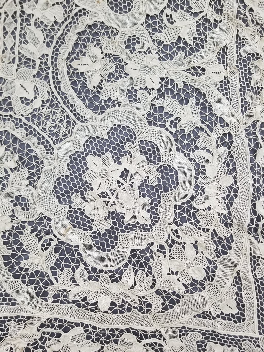 Vintage Italian Point De Venice Needle Lace Tablecloth 240x150cm