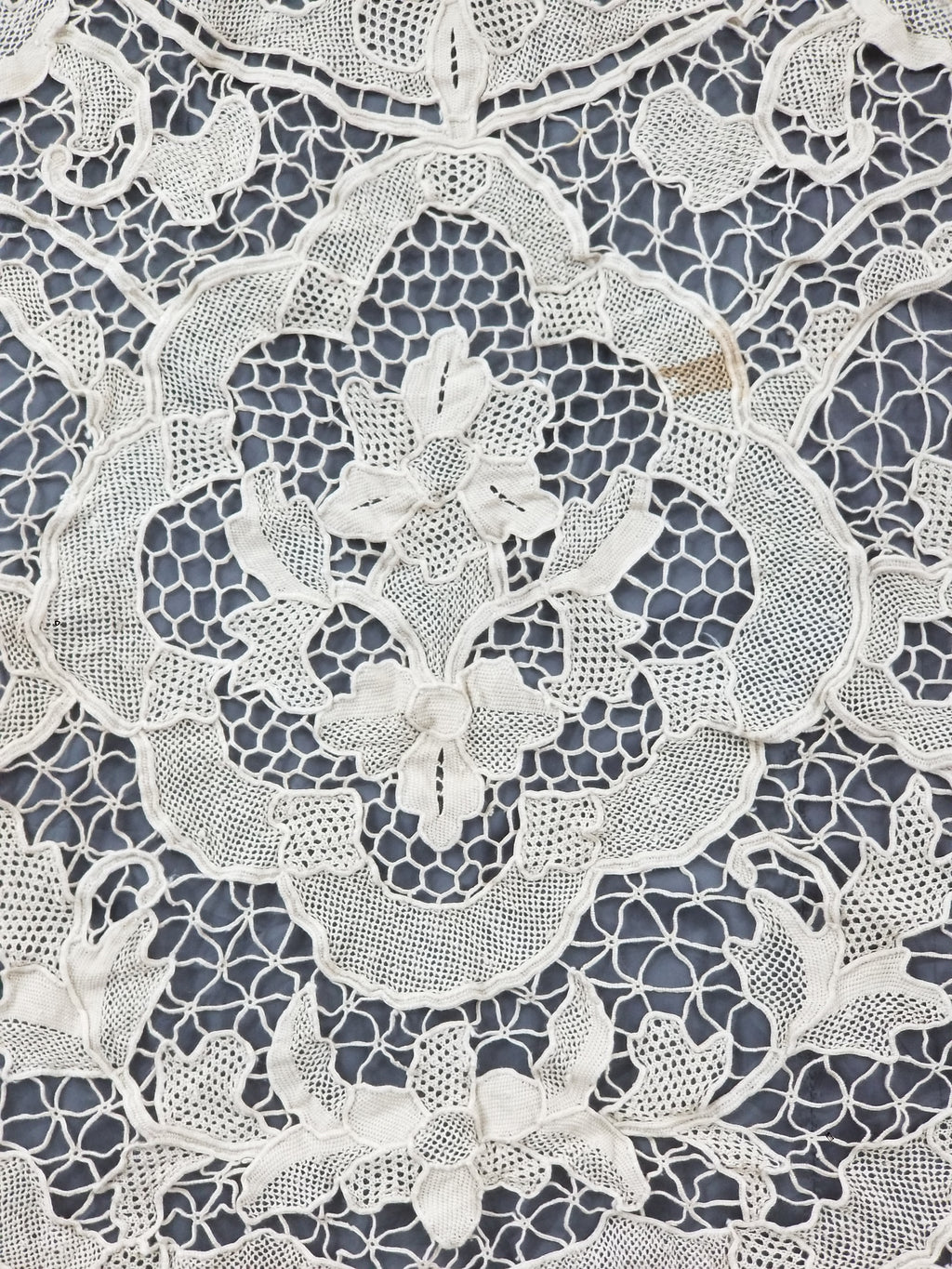 Vintage Italian Point De Venice Needle Lace Tablecloth 240x150cm