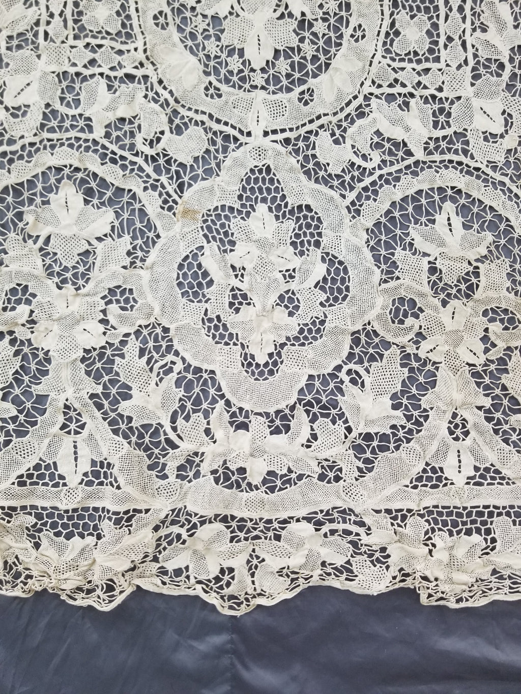 Vintage Italian Point De Venice Needle Lace Tablecloth 240x150cm