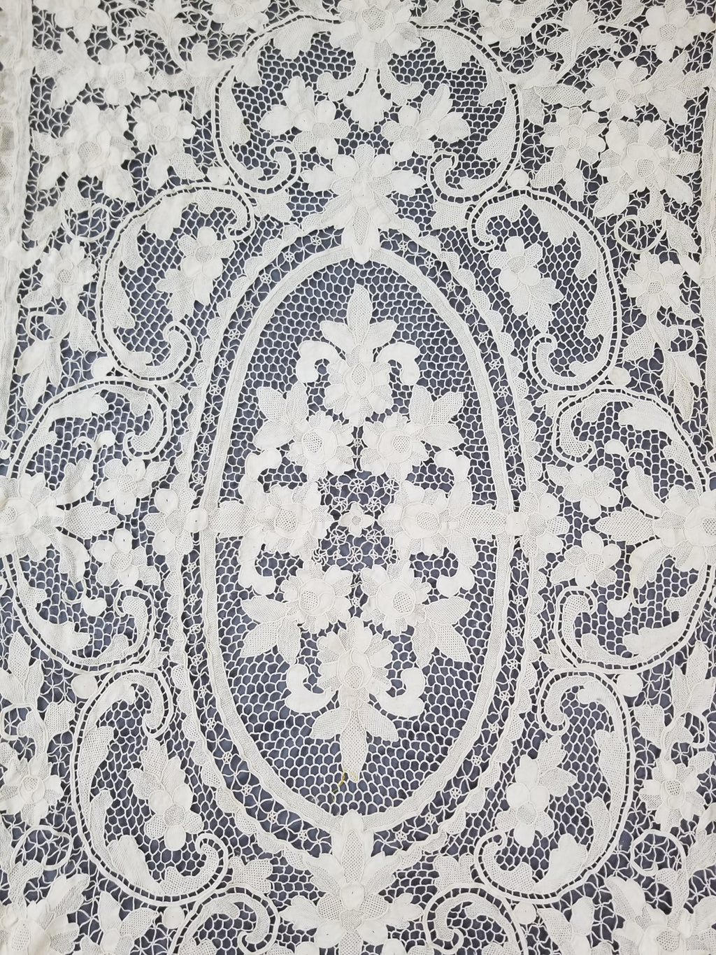 Vintage Italian Point De Venice Needle Lace Tablecloth 130x86cm