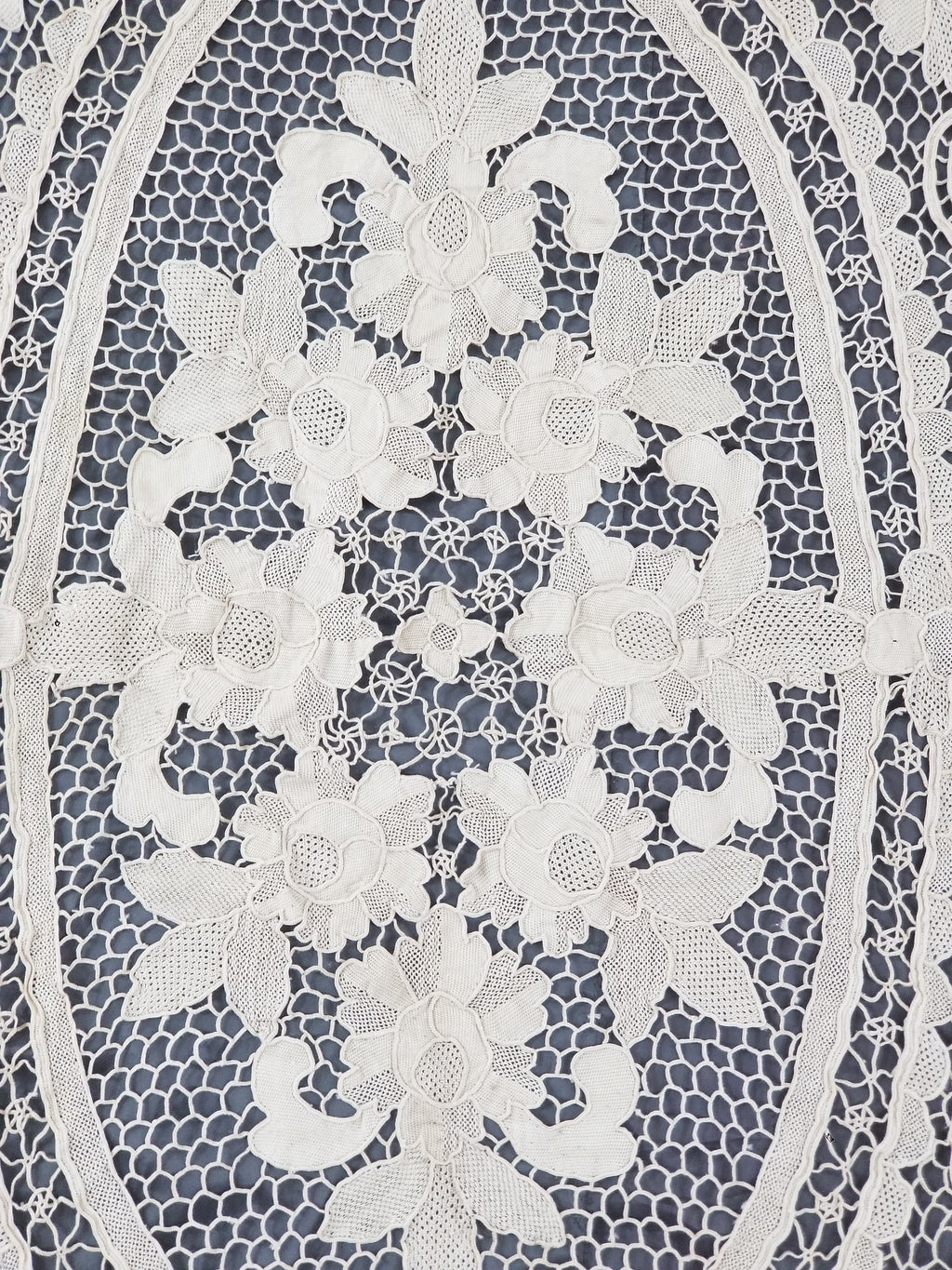 Vintage Italian Point De Venice Needle Lace Tablecloth 130x86cm