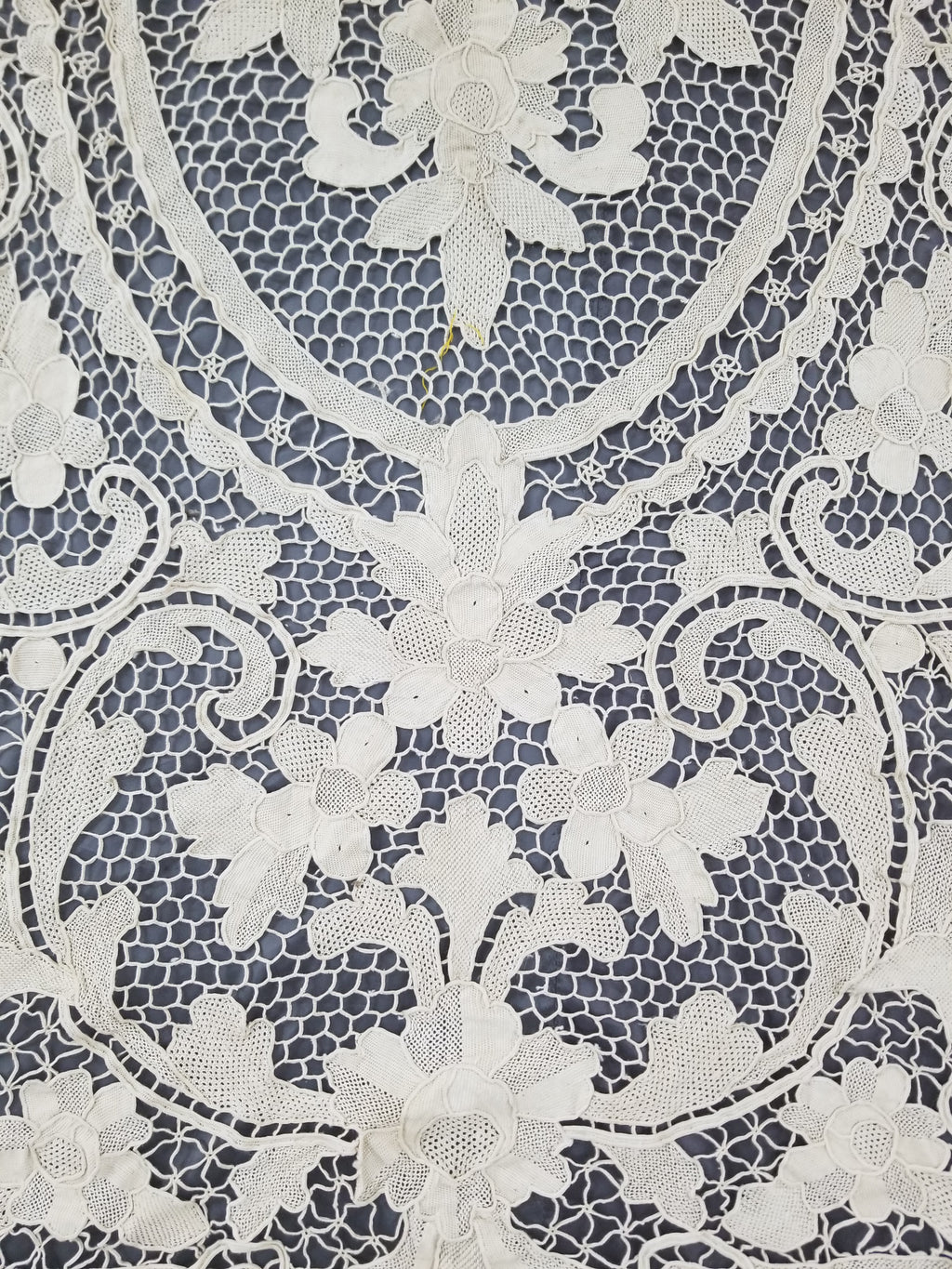 Vintage Italian Point De Venice Needle Lace Tablecloth 130x86cm
