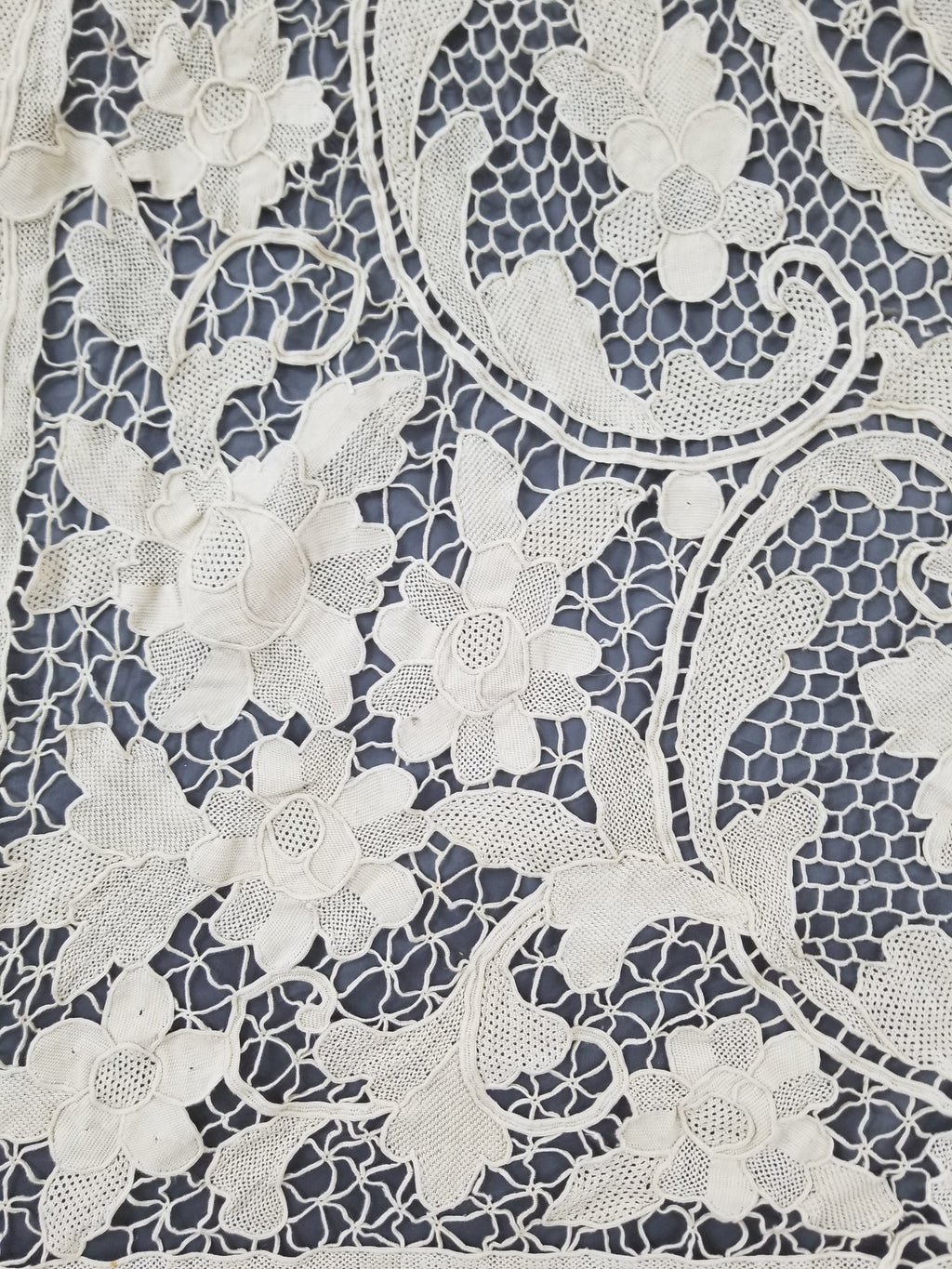 Vintage Italian Point De Venice Needle Lace Tablecloth 130x86cm