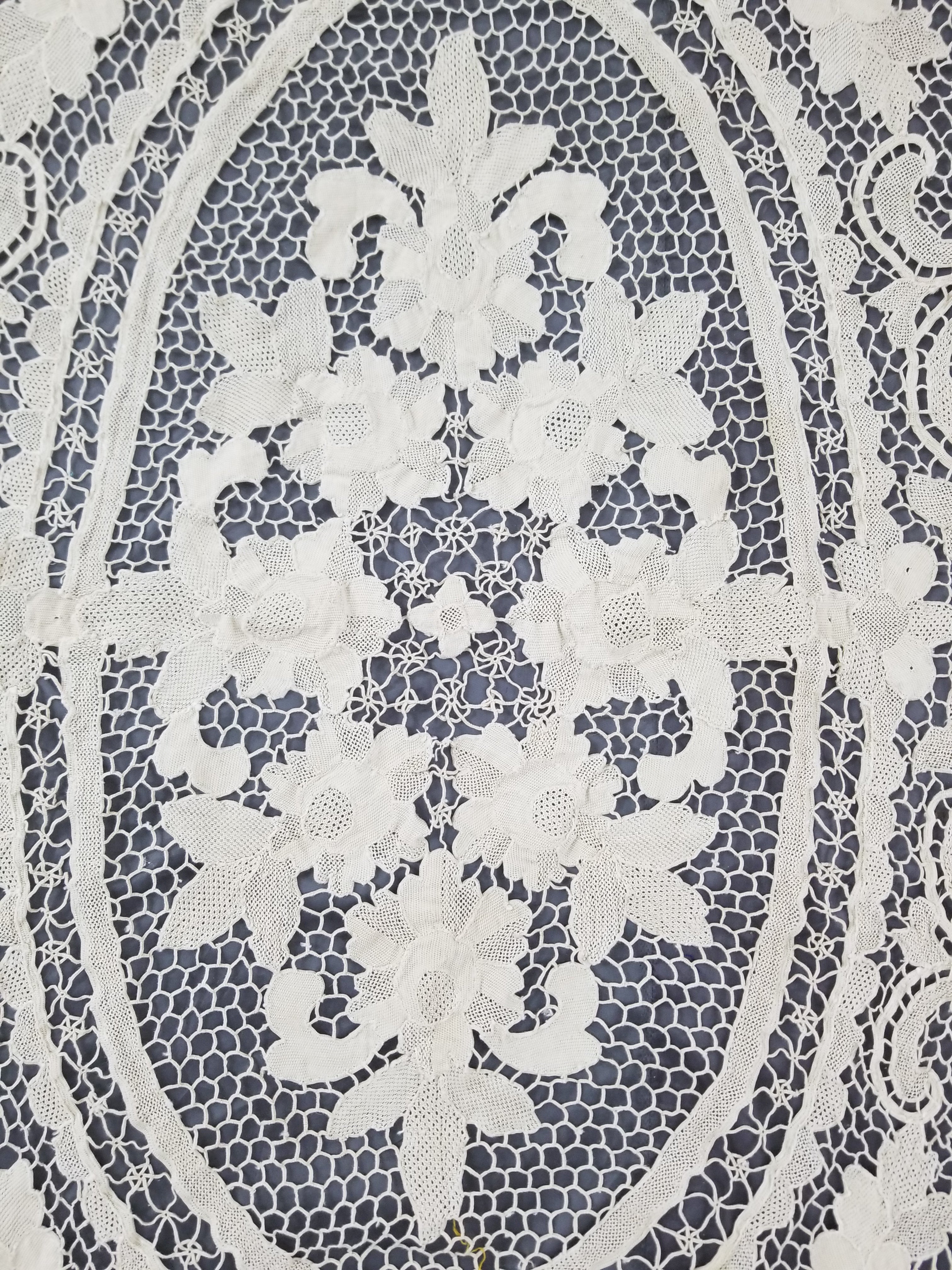 Vintage Italian Point De Venice Needle Lace Tablecloth 130x86cm