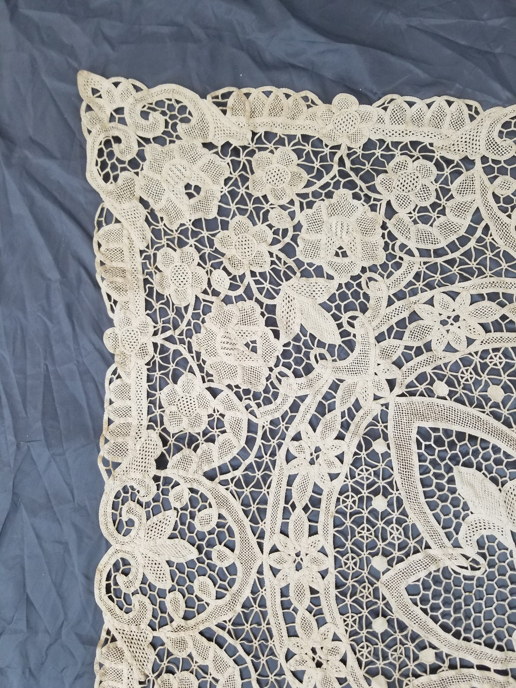 Vintage Italian Point De Venice Needle Lace Tablecloth 265x210cm