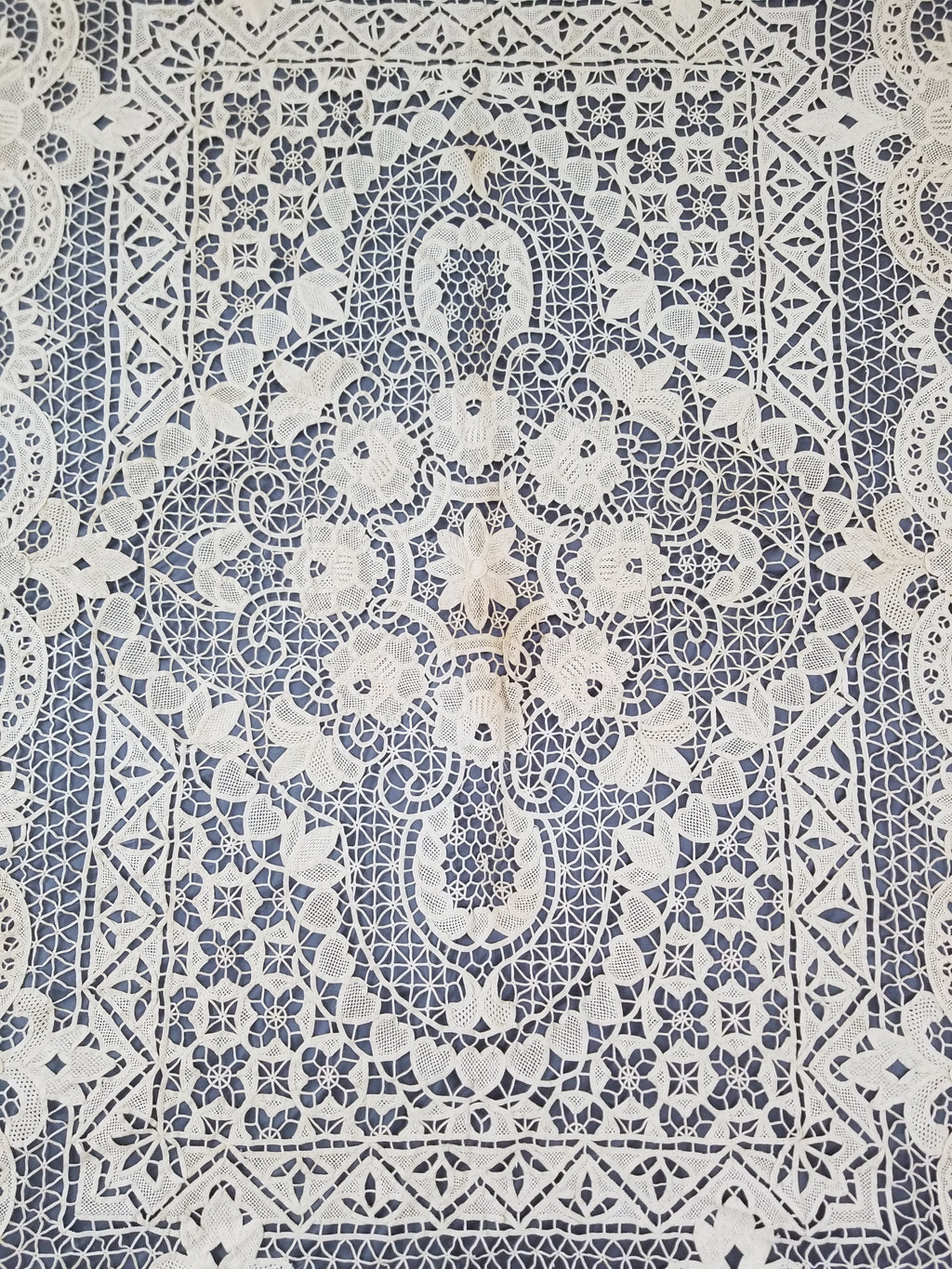 Vintage Italian Point De Venice Needle Lace Tablecloth 265x210cm