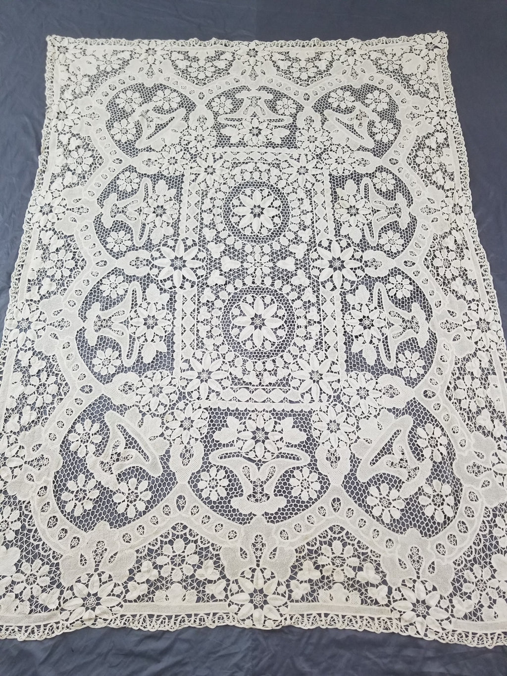 Vintage Italian Point De Venice Needle Lace Tablecloth 200x160cm