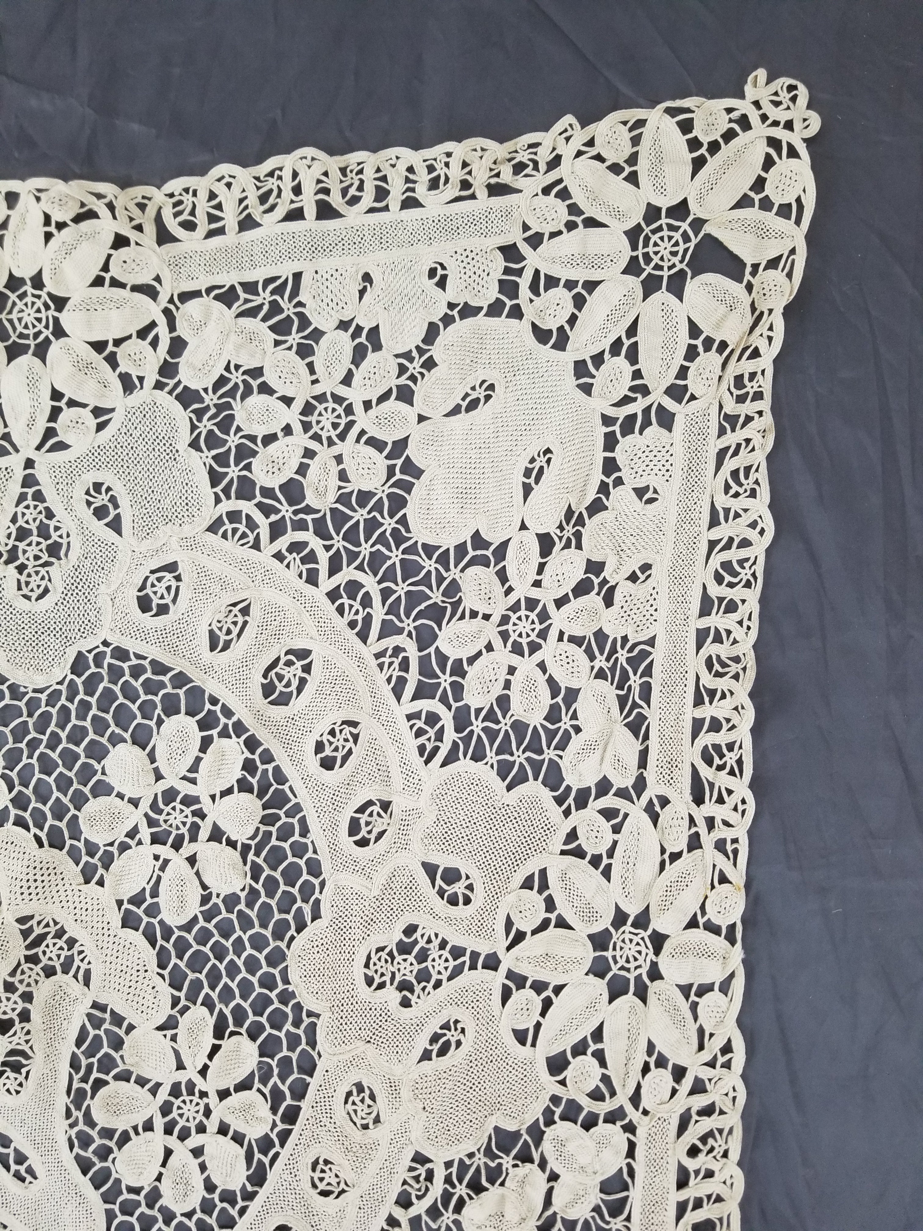 Vintage Italian Point De Venice Needle Lace Tablecloth 200x160cm
