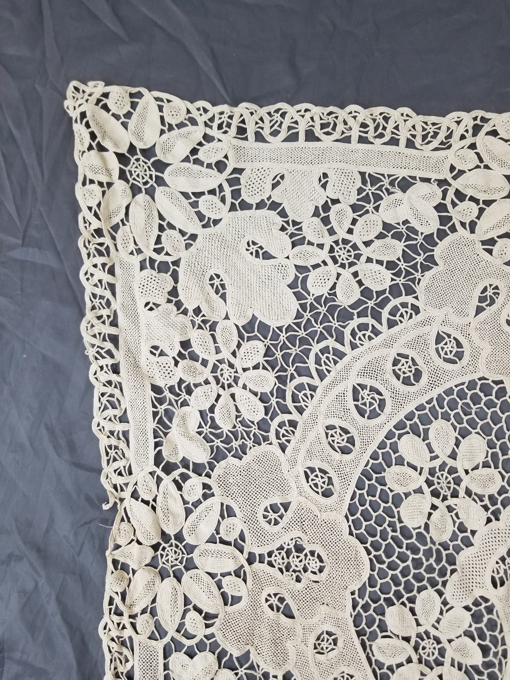 Vintage Italian Point De Venice Needle Lace Tablecloth 200x160cm